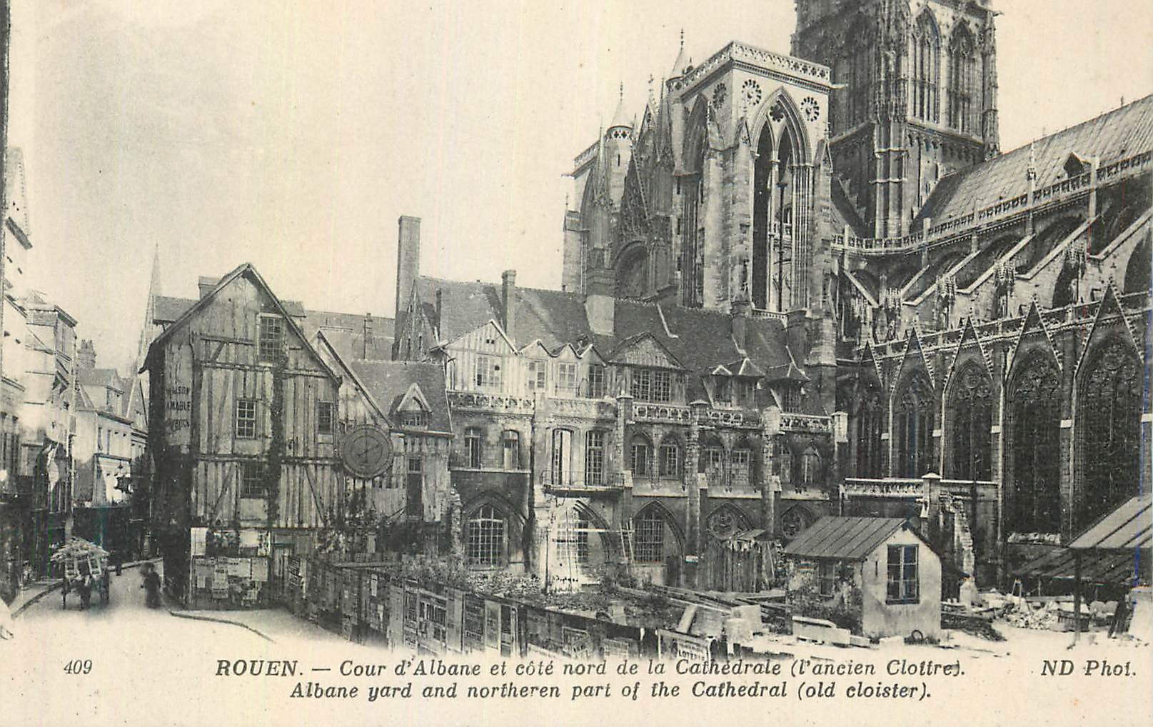 CPA Rouen cour d'albane et cote nord de la cathedrale