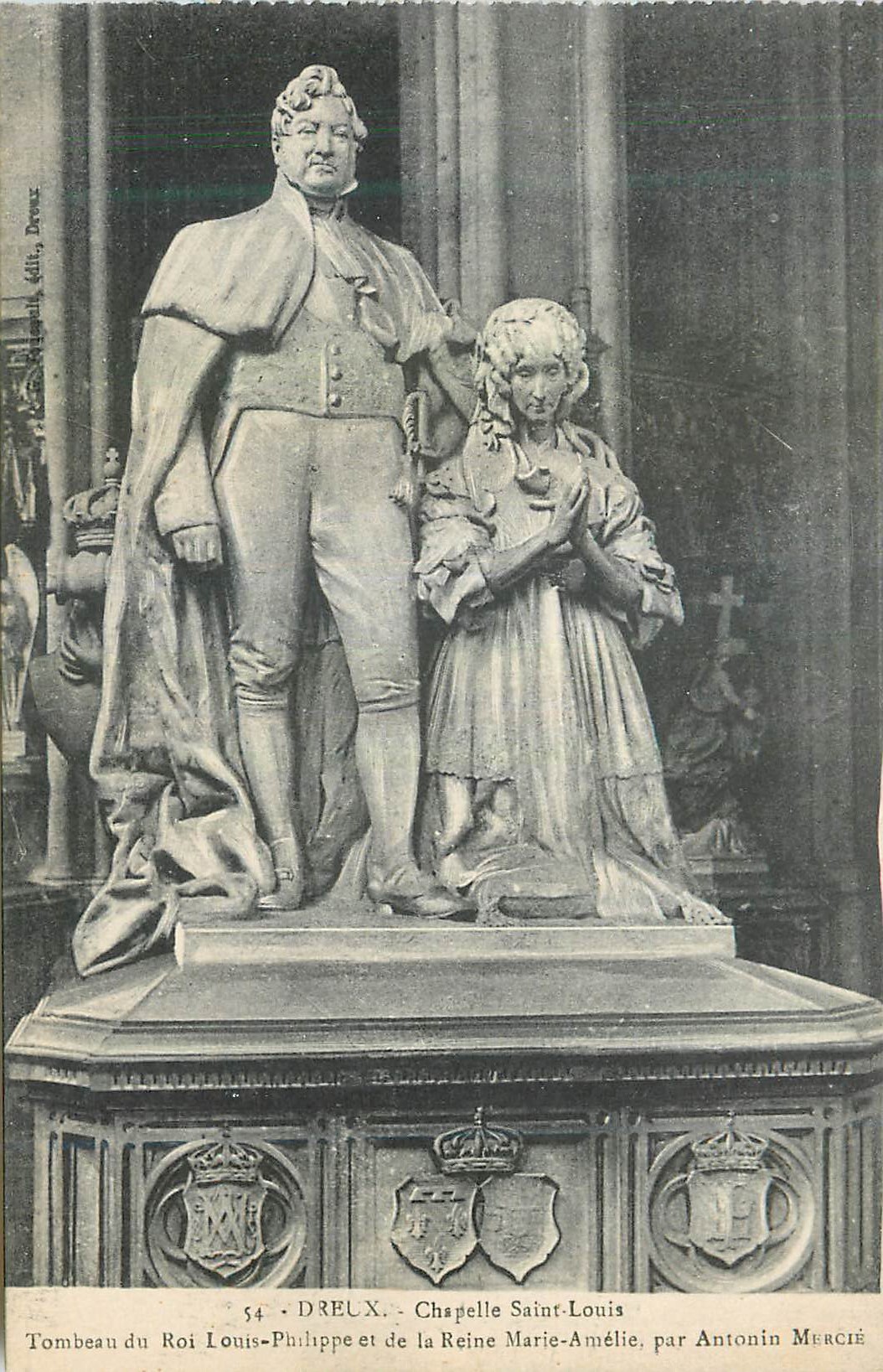CPA Dreux chapelles Saint louis Tombeau du roi Louis Philippe et de la reine Marie Amelie par Antonin Mercie
