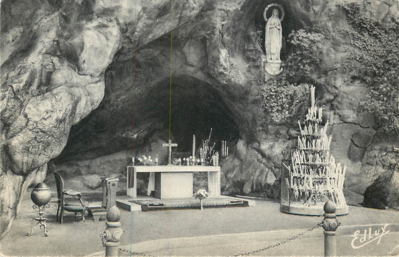 CPM Lourdes la Grotte miraculeuse — Verso