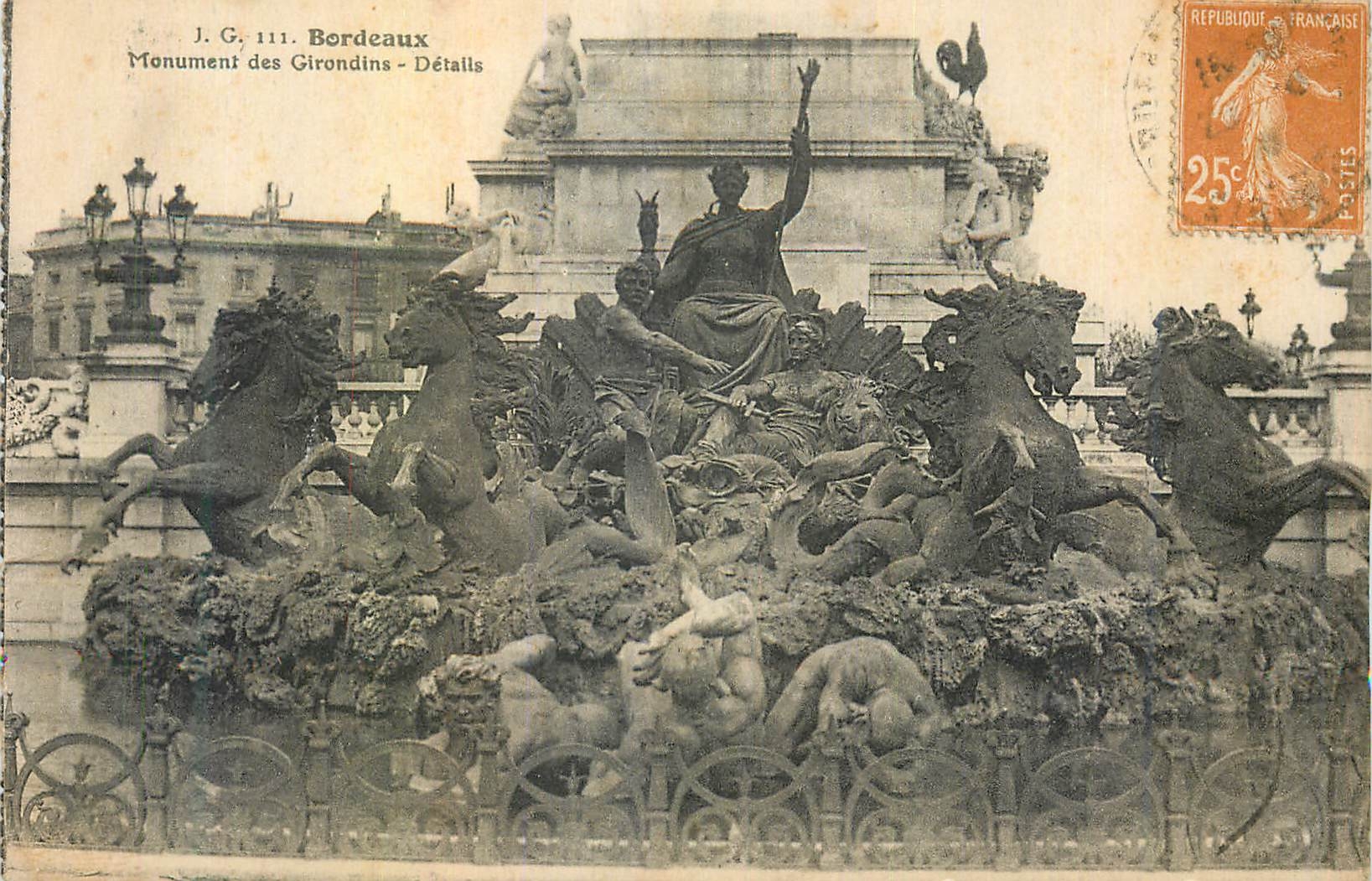 CPA Bordeaux Monument des Girondins