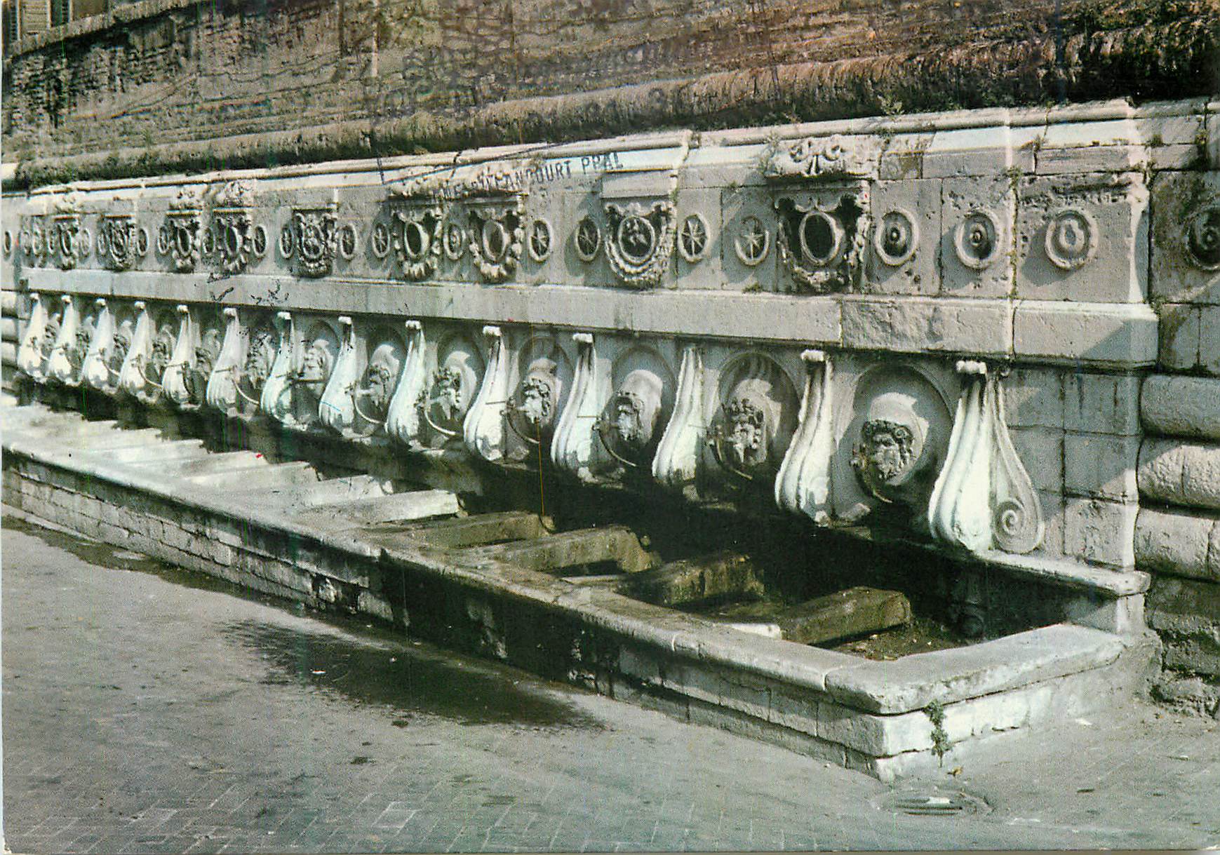 CPM Ancona Fontaine du Calamo dite des 13 Cannelles XVI siecle