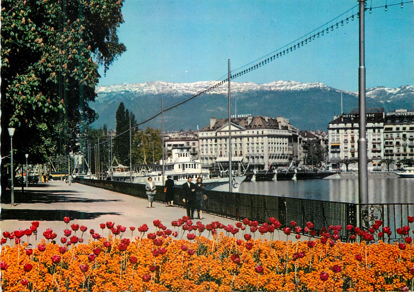 CPM Geneve La Promenade du Lac Bateau