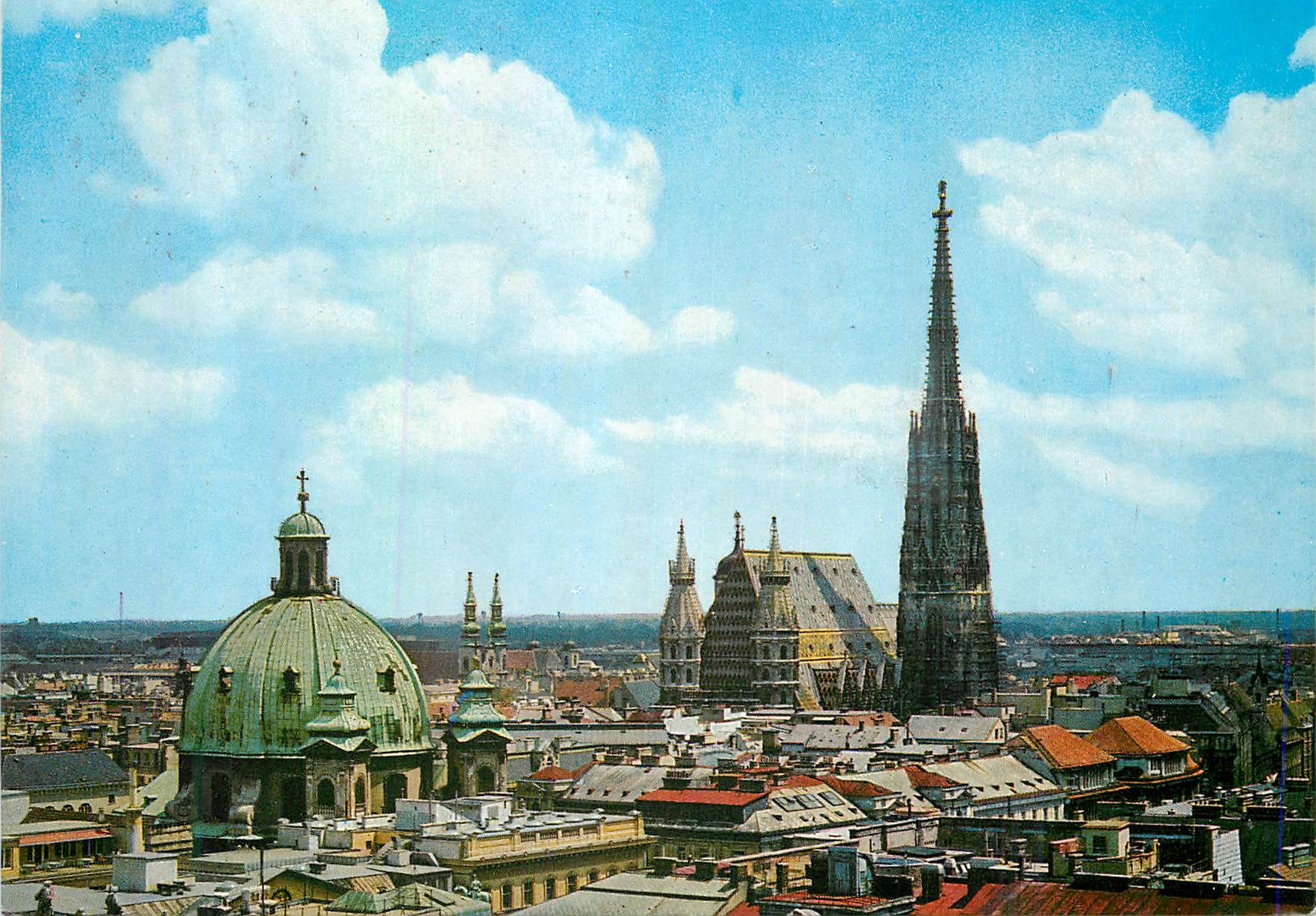 CPM Vienne Panorama avec la Cathedrale de St Etienne