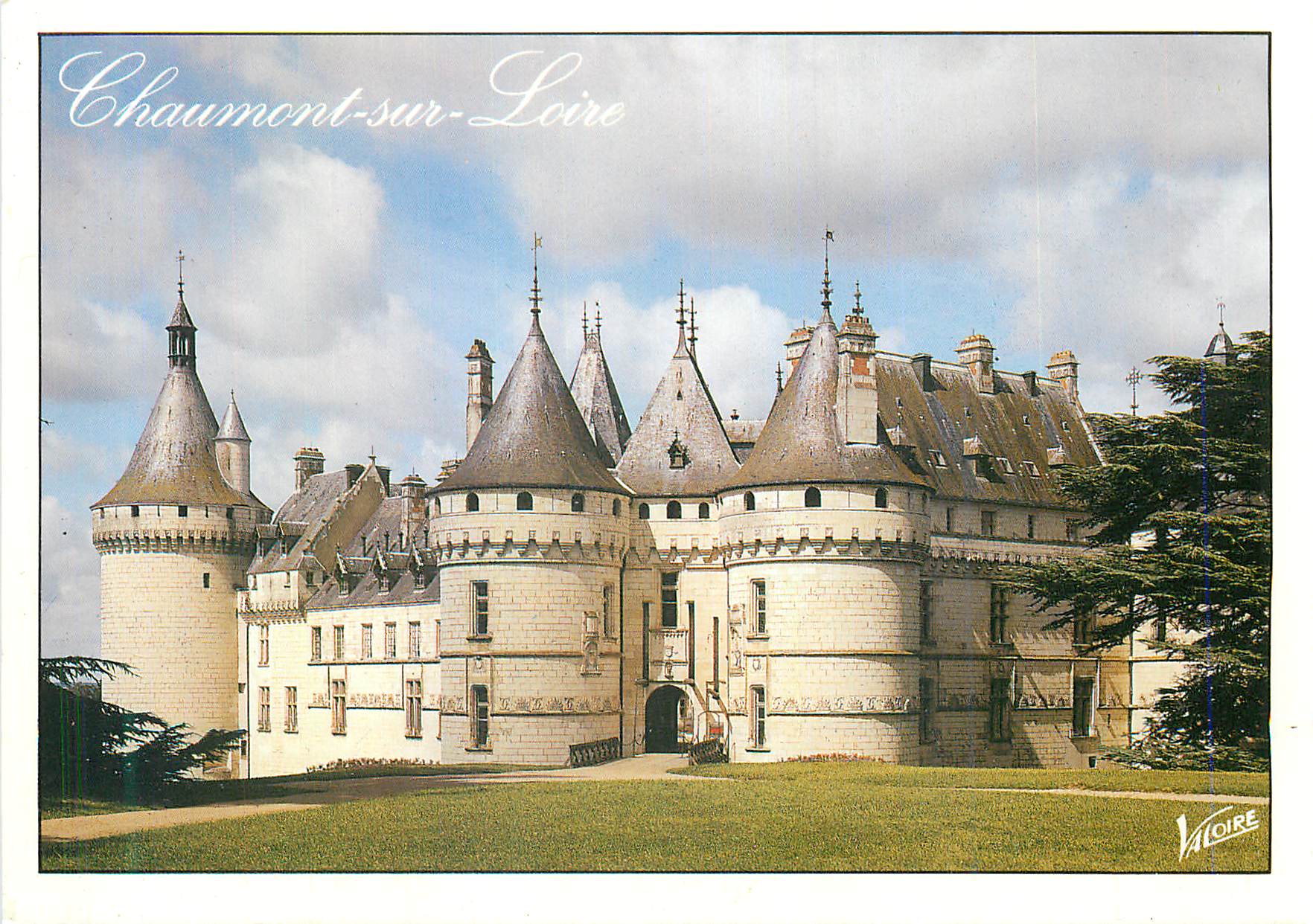 CPM Les Merveilles du Val de Loire Chaumonts sur Loire (Loir et Cher)Le chateau du XVIe siecle L'entree sur le parc