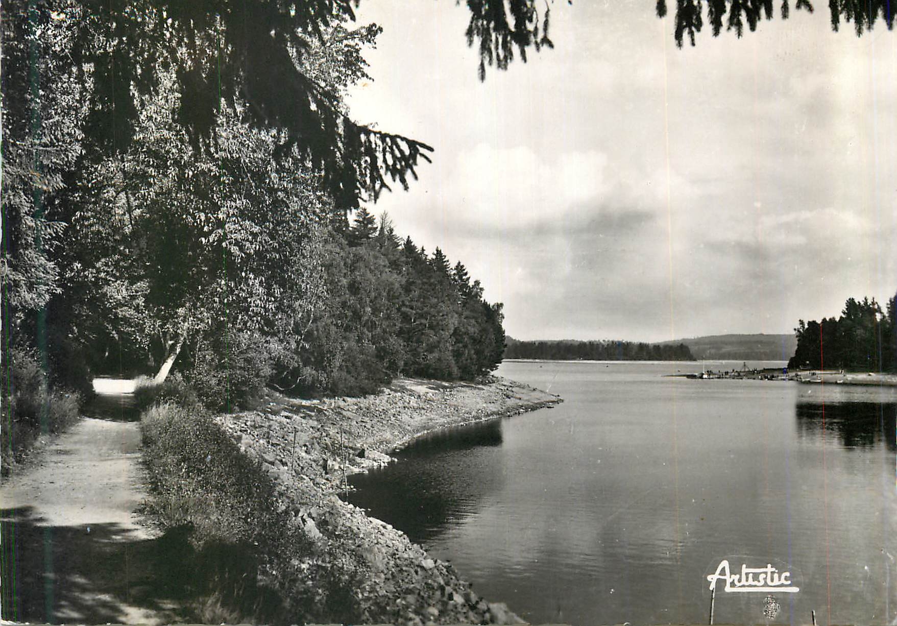 CPM Le lac des Settons Chemin de ronde Cote nord
