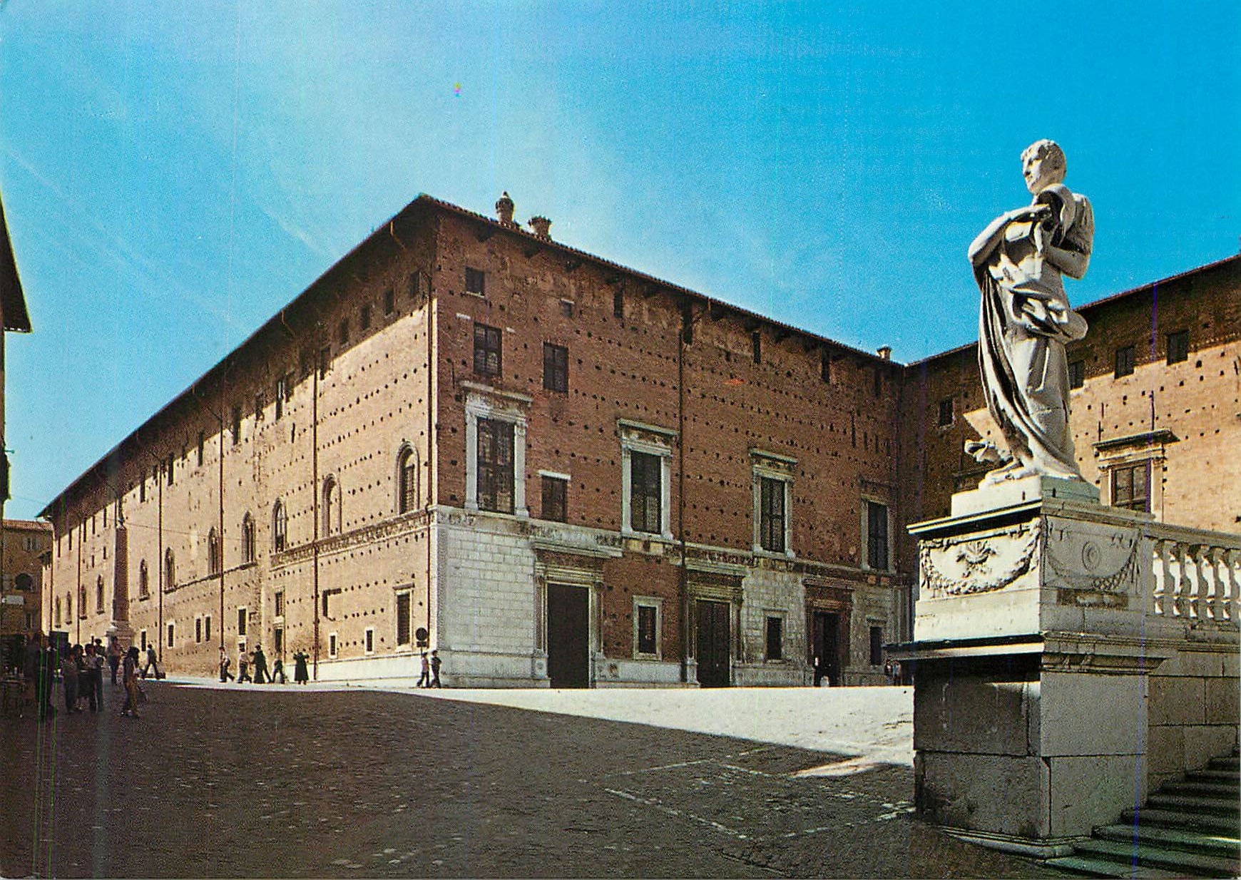 CPM Urbino Place Duc Federico et Palais Ducal