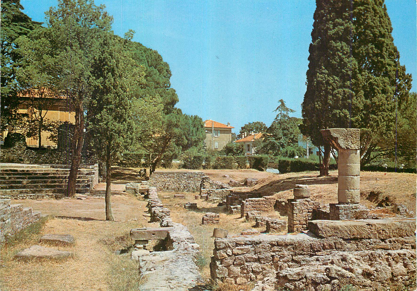 CPM Frejus Vestiges du theatre romain