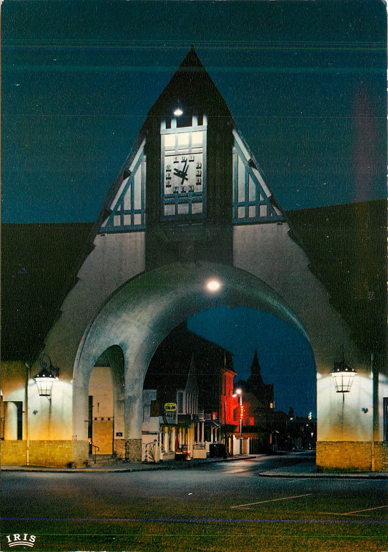CPM Le Touquet Paris Plage de nuit Le Marche  (P de C)