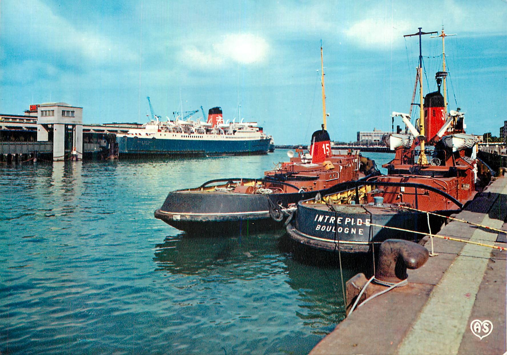 Boulogne-sur-Mer — Das Fährenboot, das Kasino und die Schlepper — Artaud Frères, Nantes