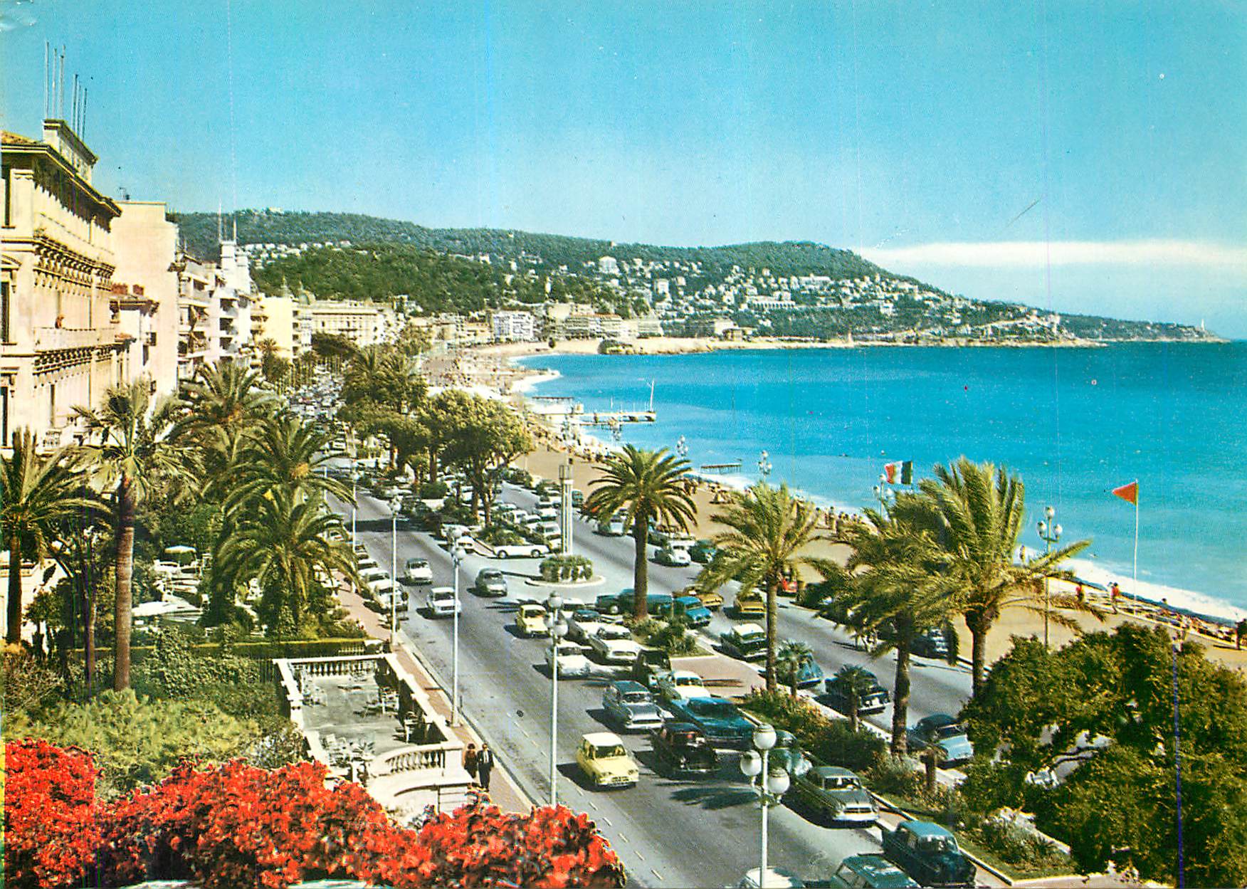 CPM La Cote d'Azur Nice Vue sur la Promenade des Anglais et le Mont Boron