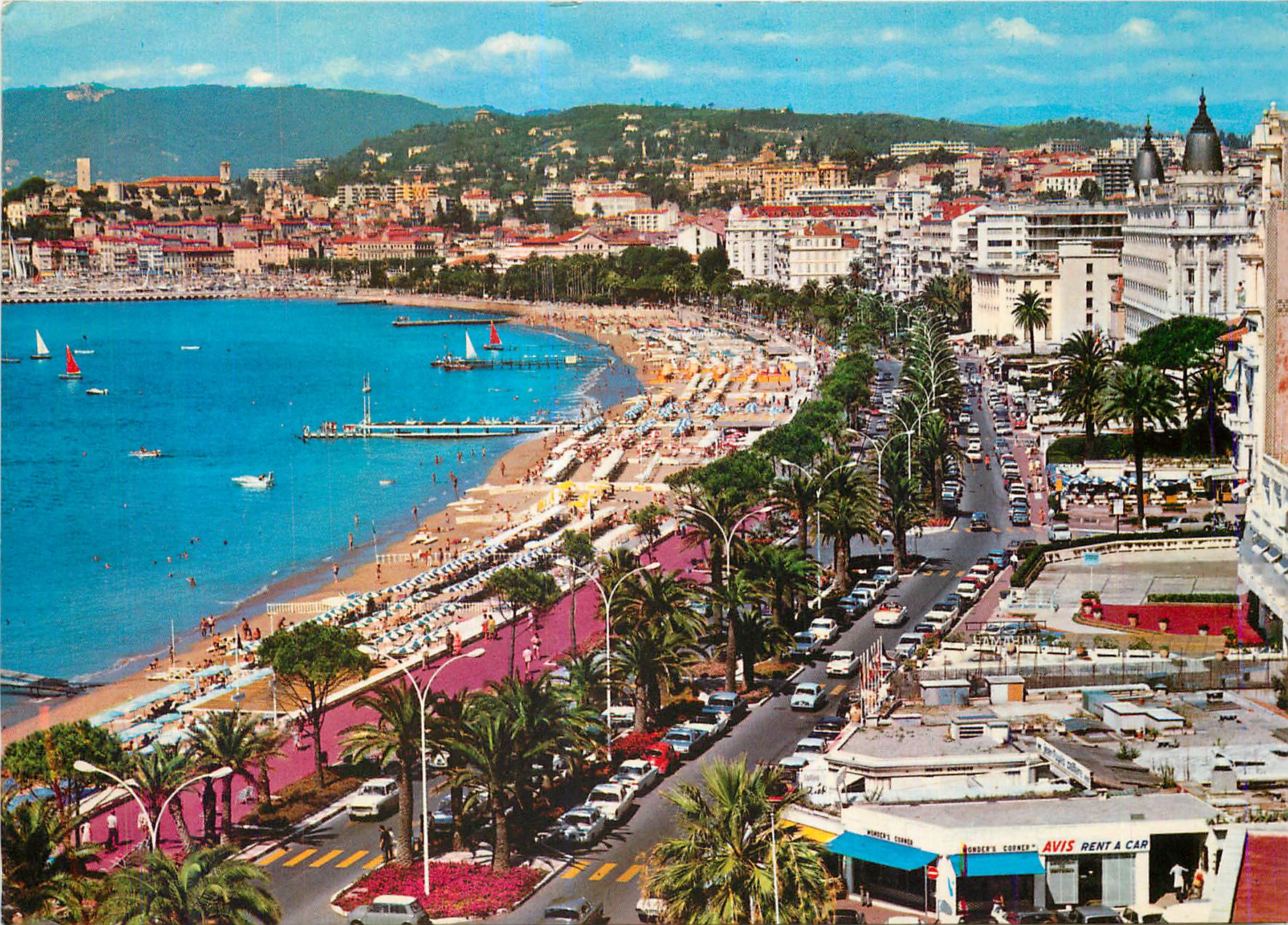 CPM Au soleil de la Cote d'Azur Cannes La Croisette le Suquet