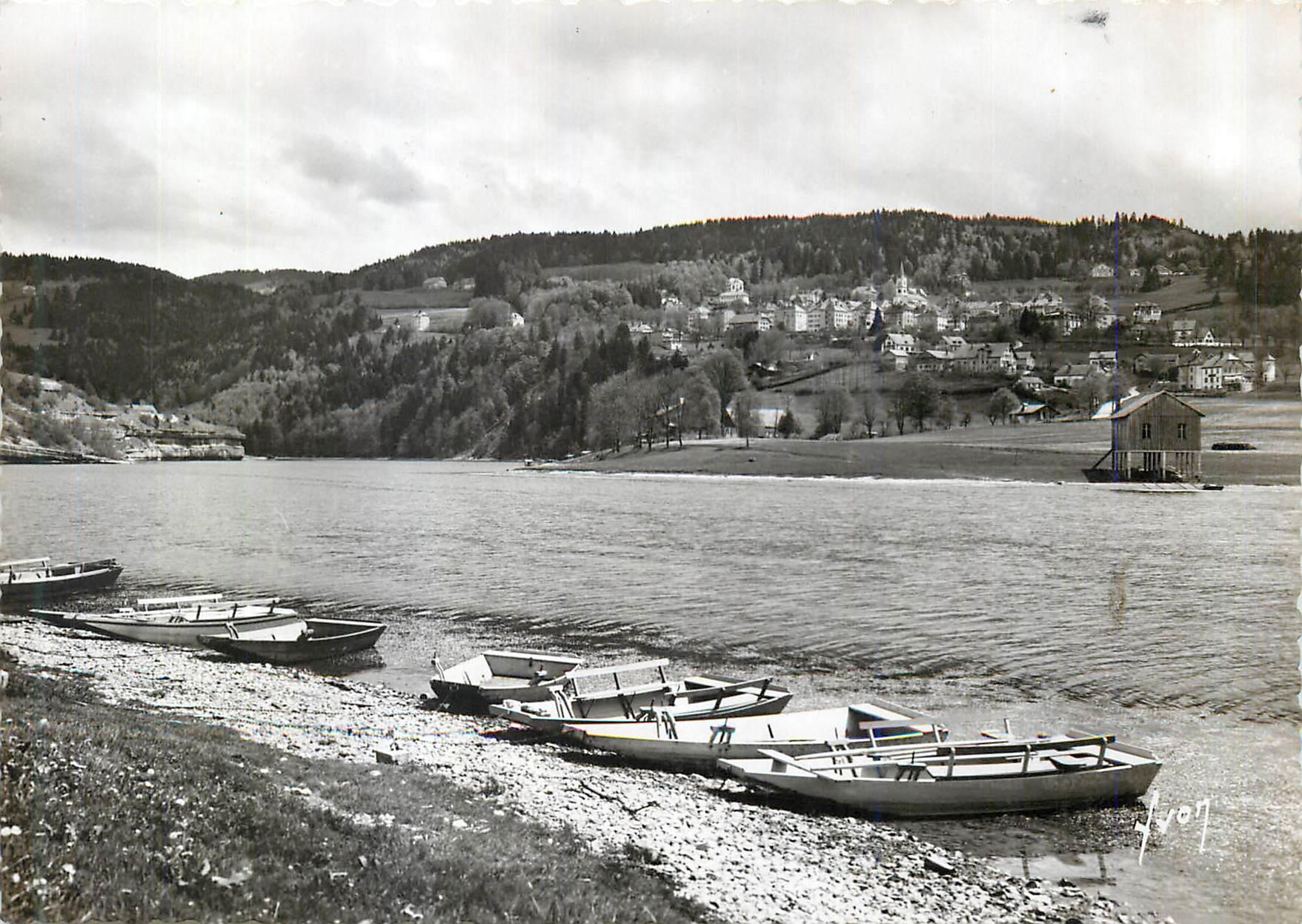 Lac ou Villers (Doubs) — Vue sur les Brenêts (Suisse) — Éditions d'Art 'YVON', Paris