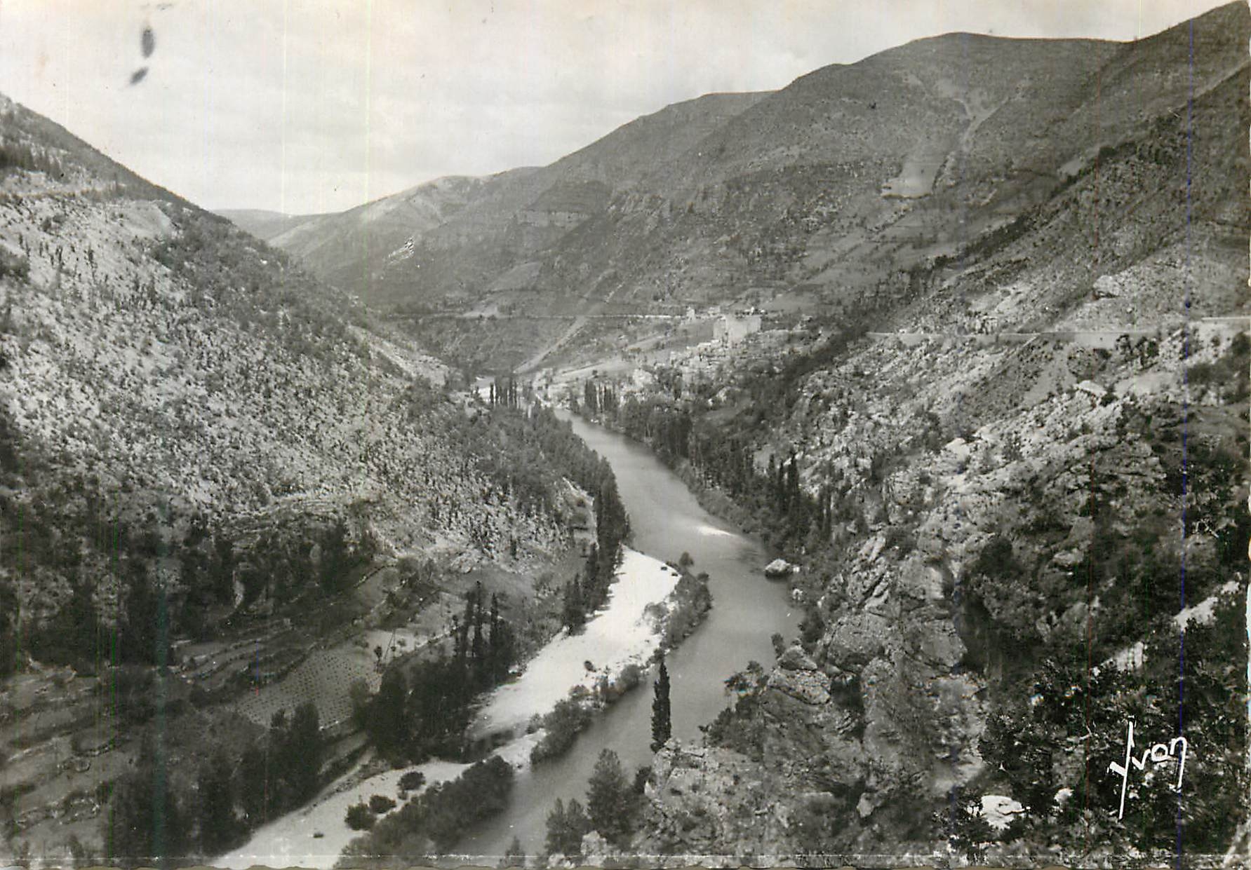 CPM Gorges du Tarn Prades (Lozere Le rives du Tarn)