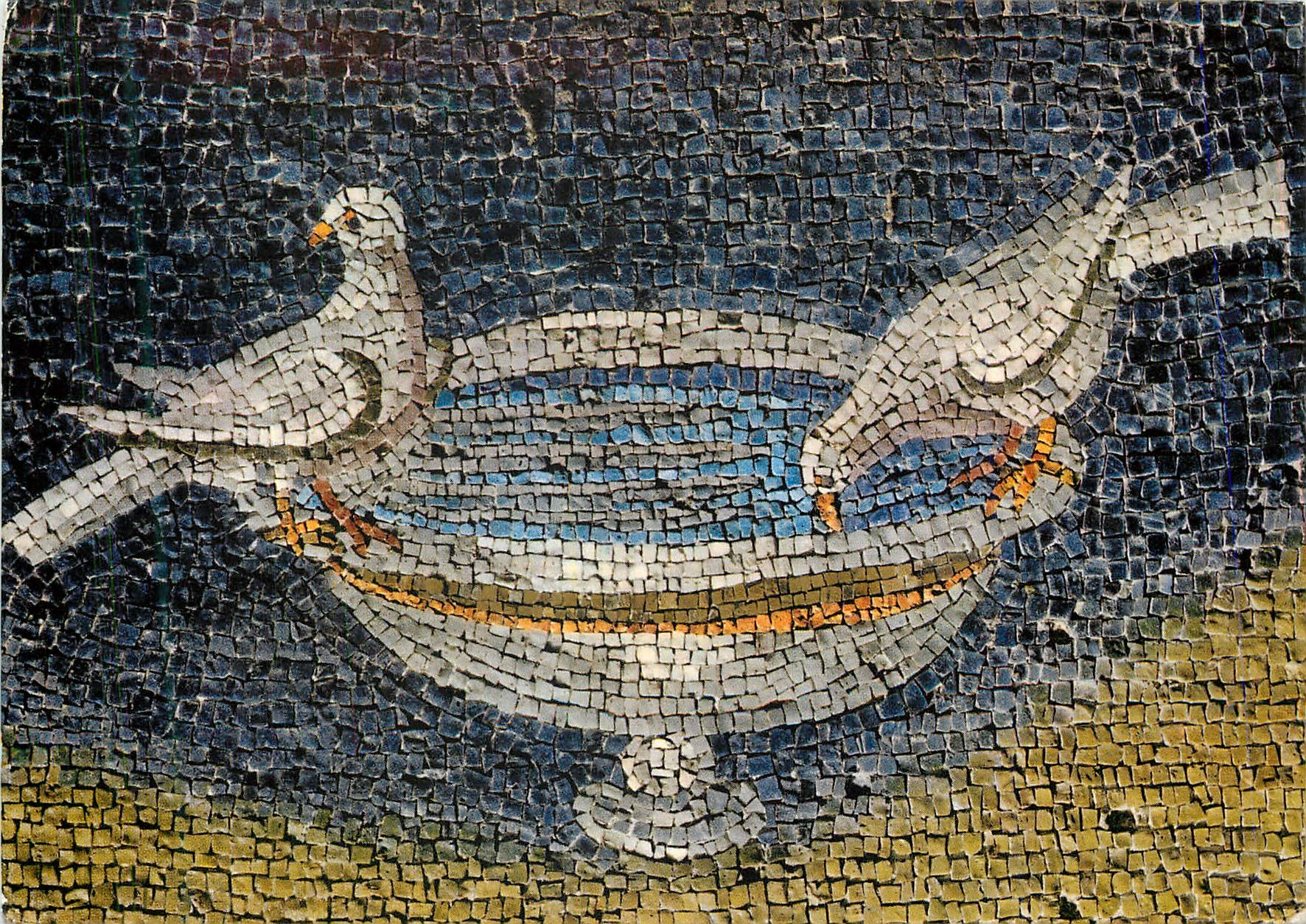 CPM Ravenna Galle Pacidia (VI siecle)Les pigeons qui se desalterent