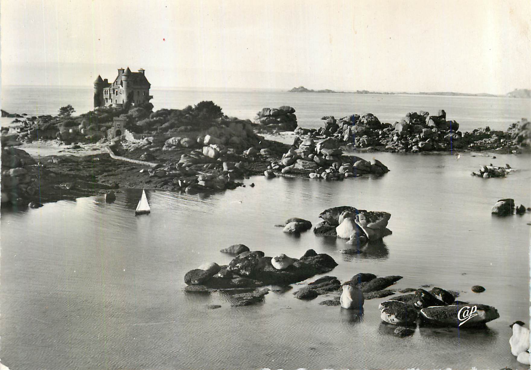 TREGASTEL — Le Château de Costaères où Henri Sienkiewicz écrivit « Quo Vadis » — REAL-PHOTO, Paris