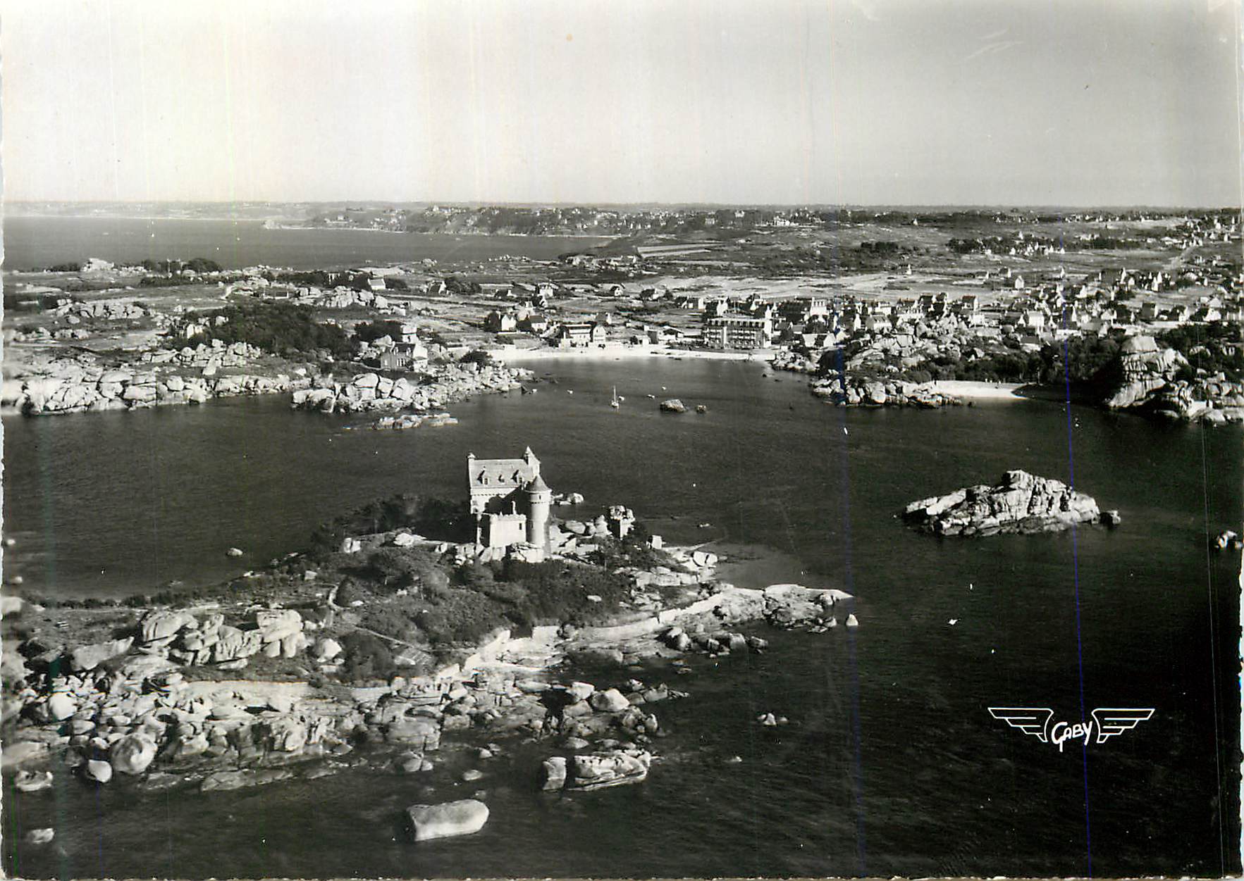 Ploumanac'h-en-Perros-Guirec — Château de Costaérès et Plage Saint-Guirec — Éditions Gaby