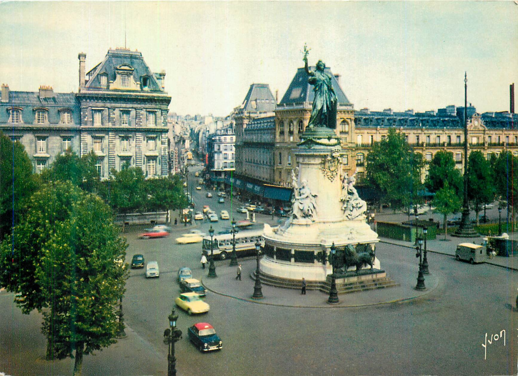 CPM Couleurs et Lumiere de France Paris Place de la Republique et le monument de la republique (1883)