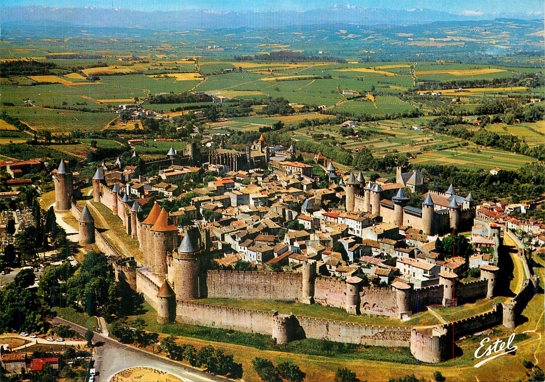Carcassonne (Aude) — vue aérienne du nord-est — Éditions Estel