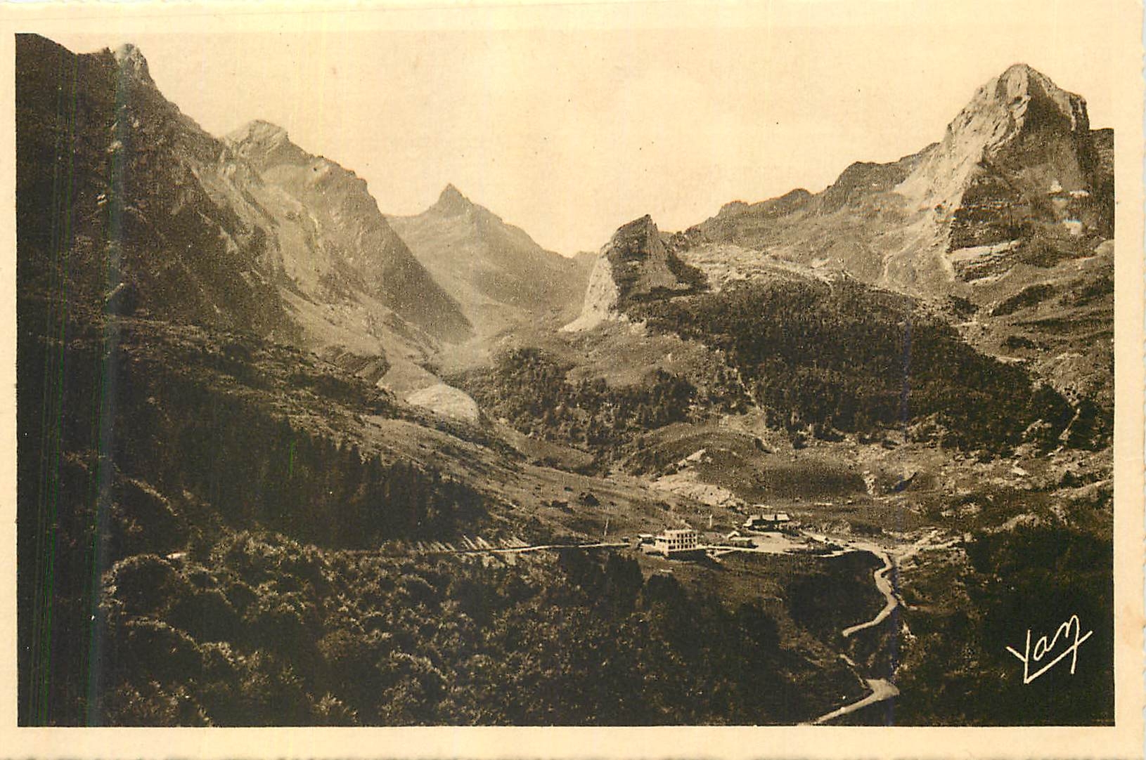 Le Cirque de Gouret — Les Pyrénées — Route thermale N°3, des Eaux-Bonnes à Argelès-Gazost