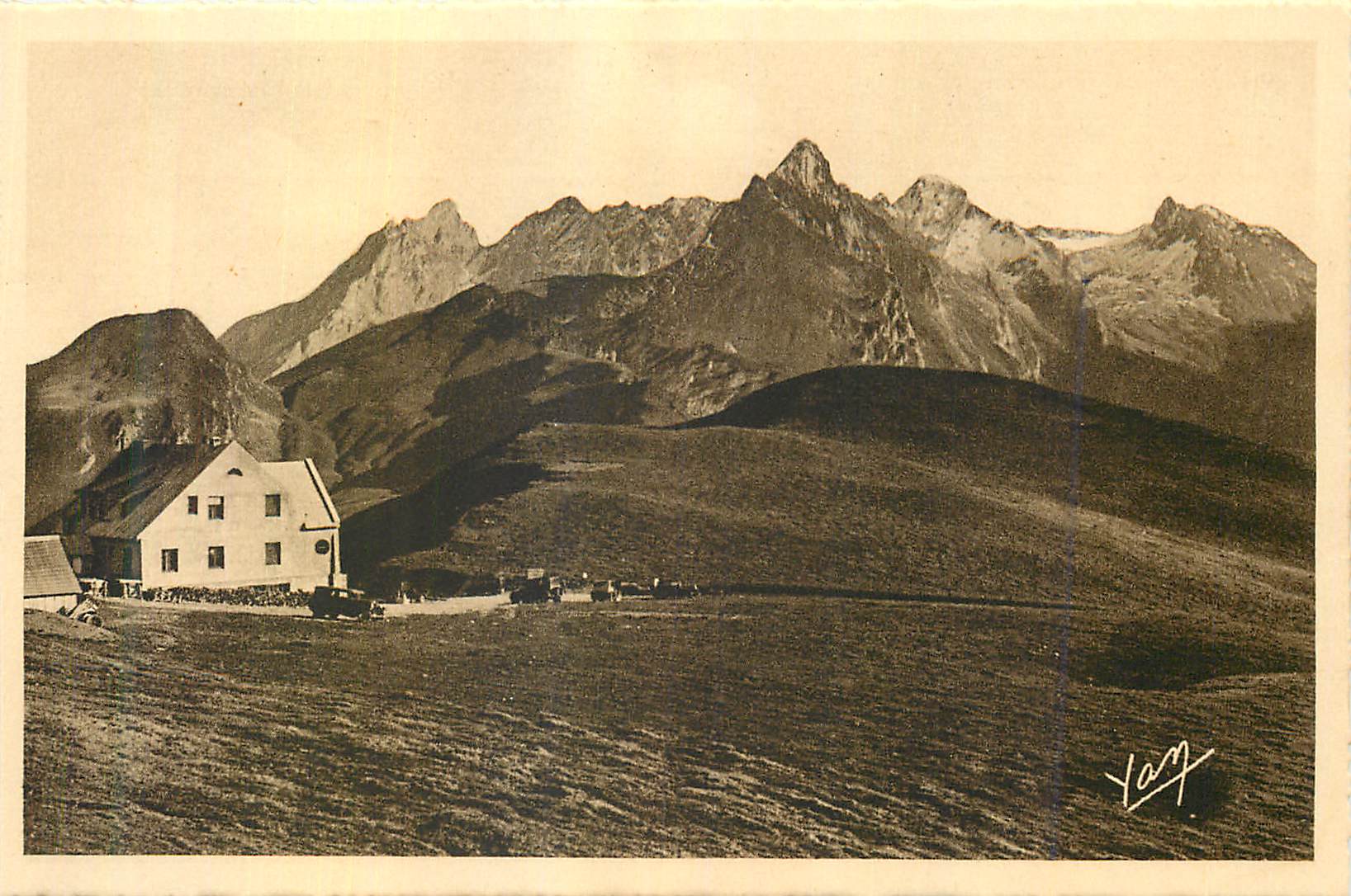 Le Col d'Aubisque — Route thermale N°3, des Eaux-Bonnes à Argeles-Gazost — Vue magnifique — Édition Quinault, Lourdes