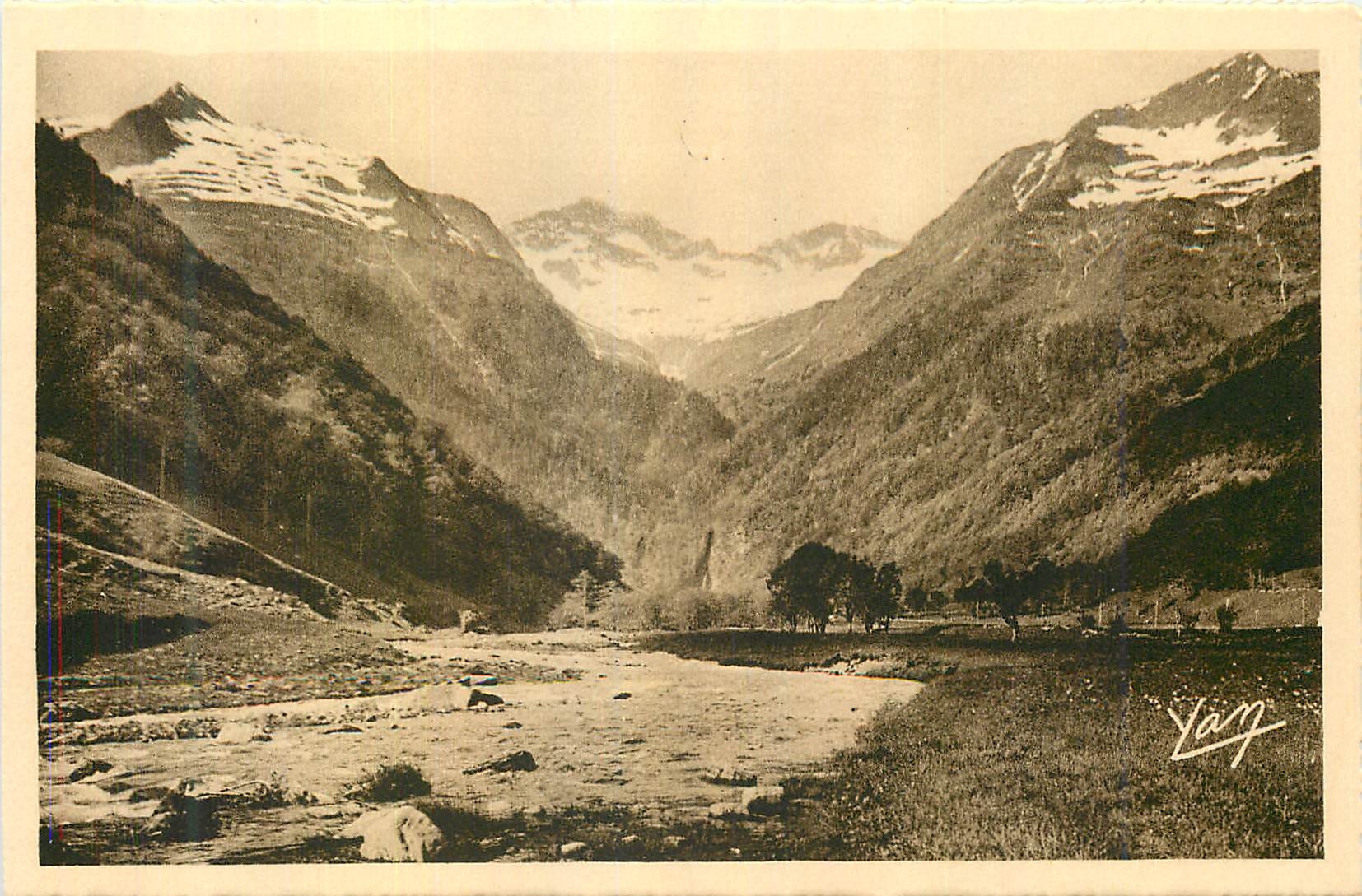 Luchon, « Reine des Pyrénées » — Vallée du Lys - Cascade d'Enfer — Édition Quinault, Lourdes