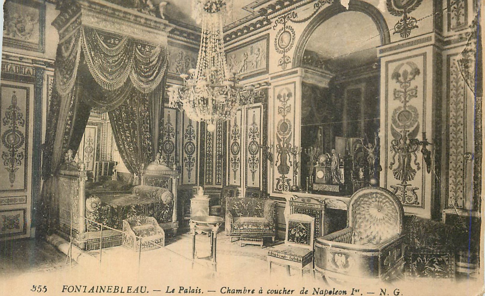 Fontainebleau — Le Palais — Chambre à coucher de Napoléon Ier — N.G. — n° 555