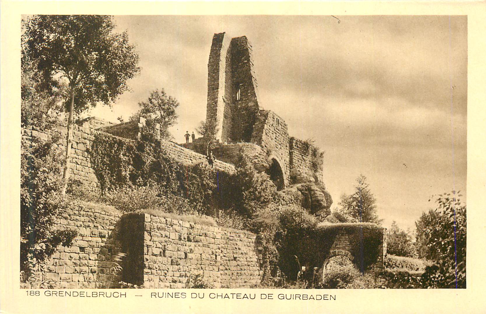 CPA Grendelbruch Ruines du Chateau de Guirbaden