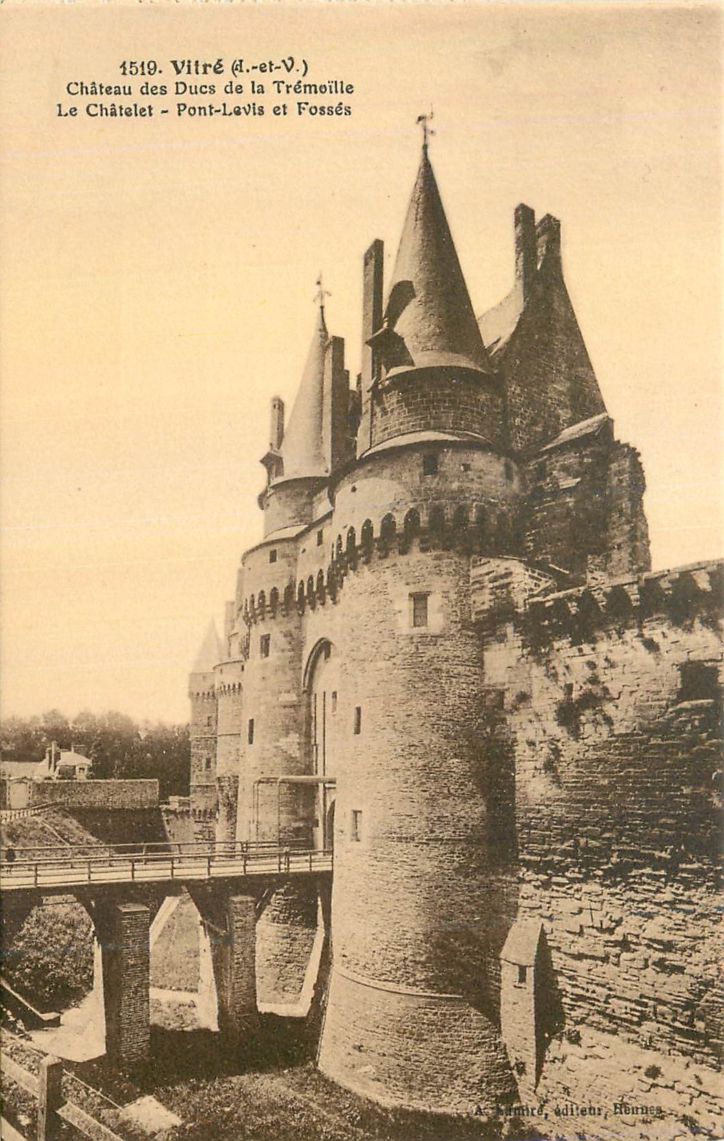 Château des Ducs de la Trémoille — Vitré (d.-et-V.) — A. Lumbird, éditeur, Reunne