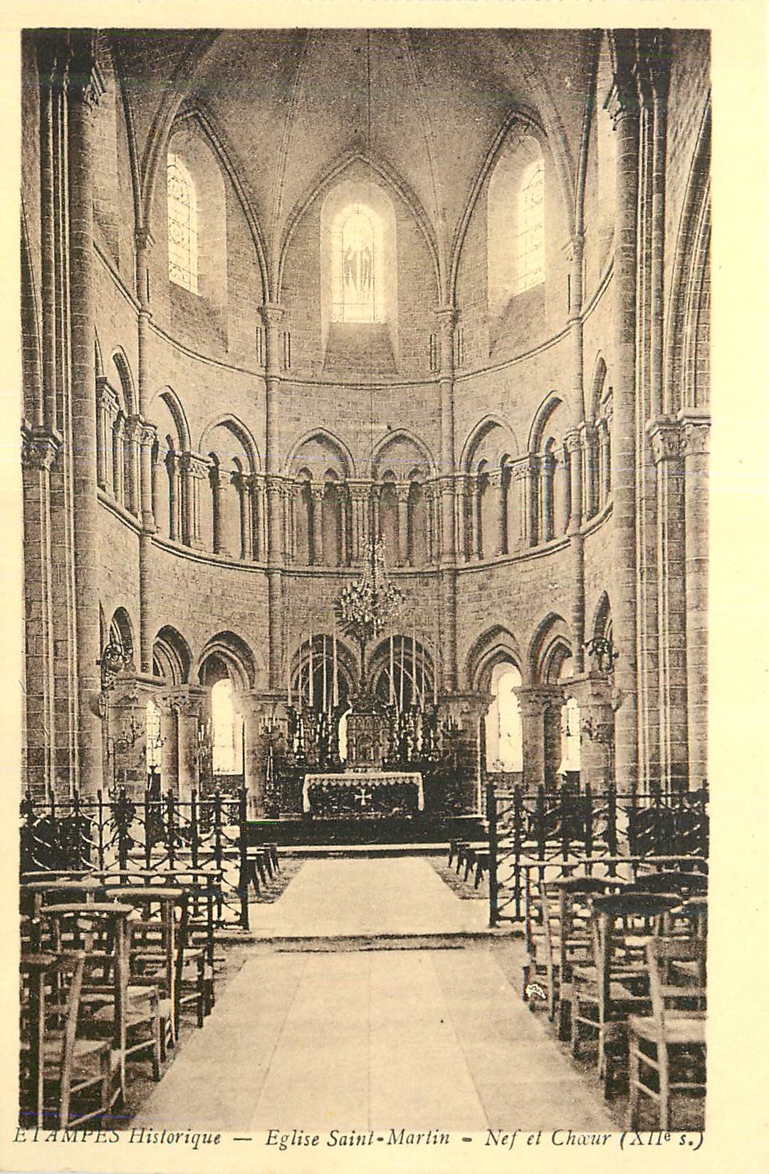 Étampes — Église Saint-Martin — Nef et Chœur (XIIe s.)