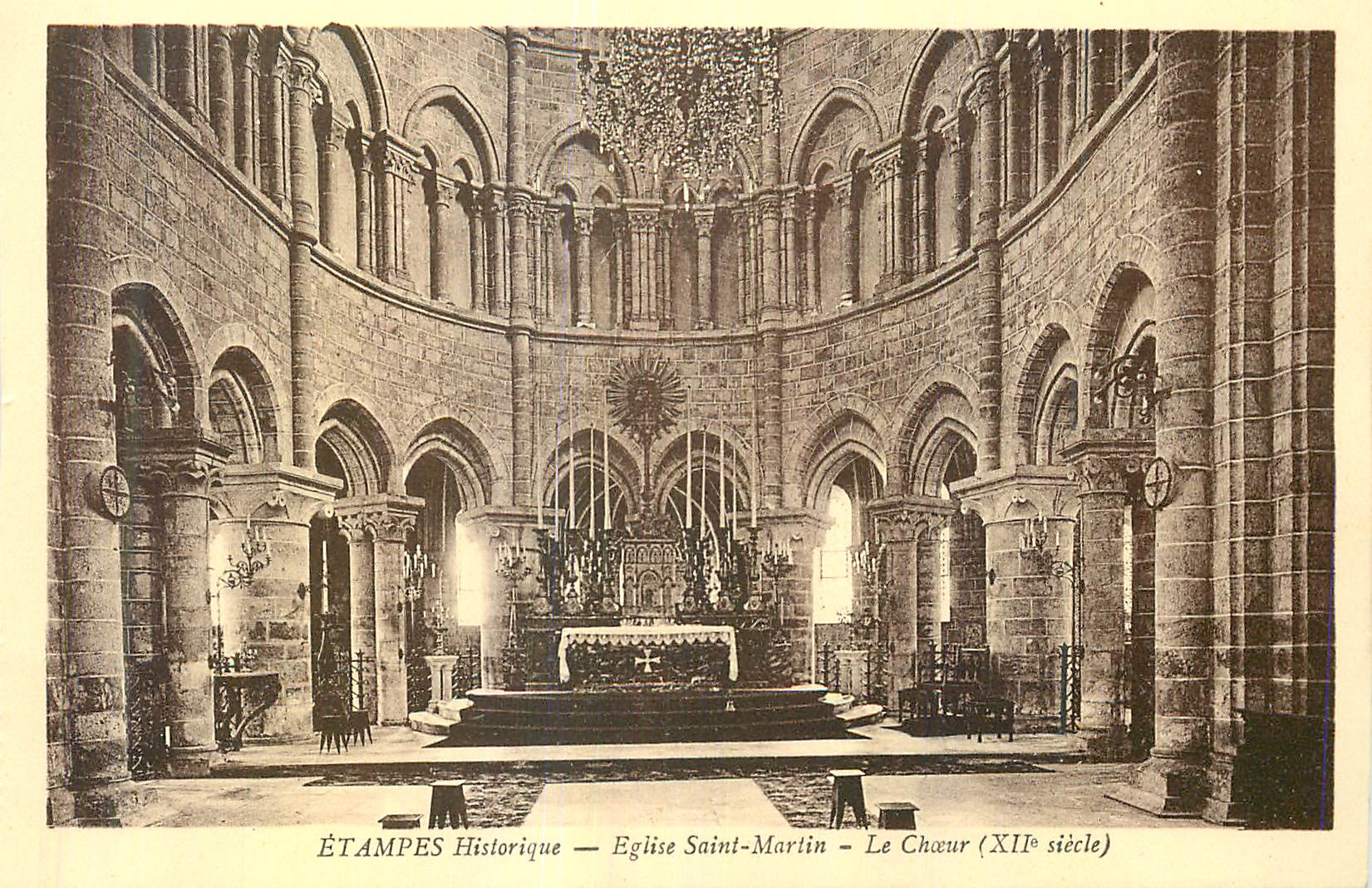 CPA Etampes Historique Eglise Saint Martin Le Choeur (XII siecle)