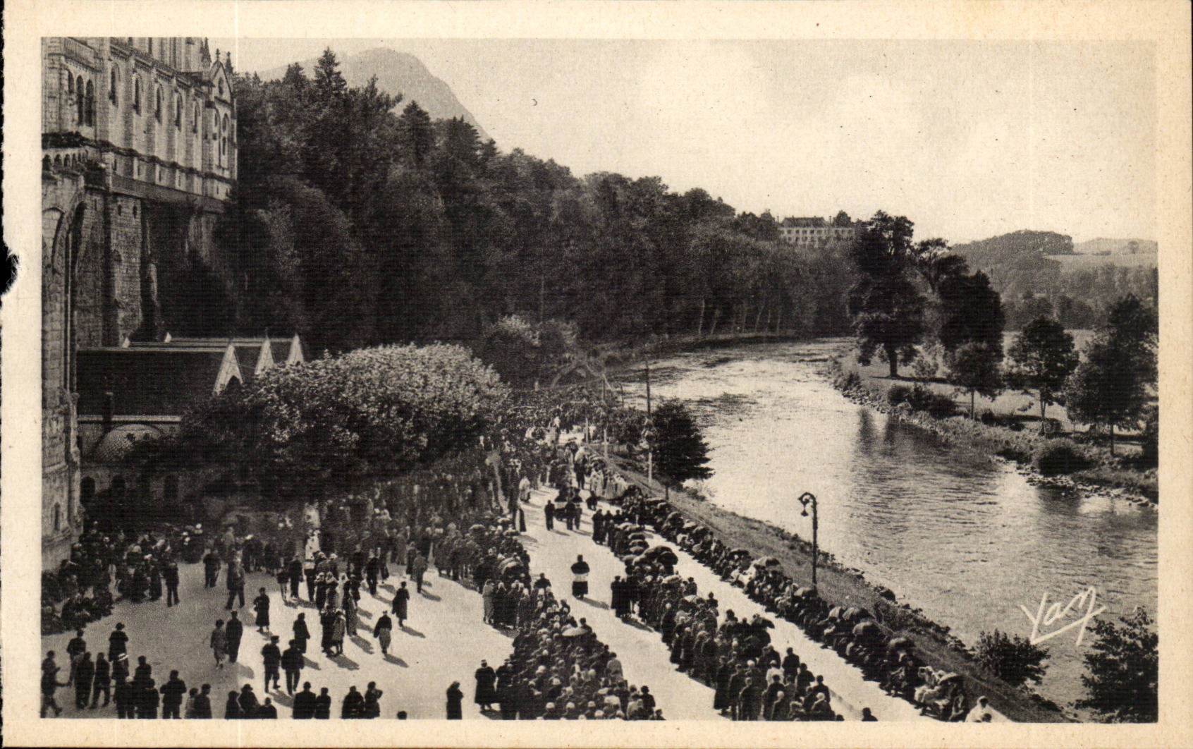 Lourdes - La Piscine et la Gare - CPA 