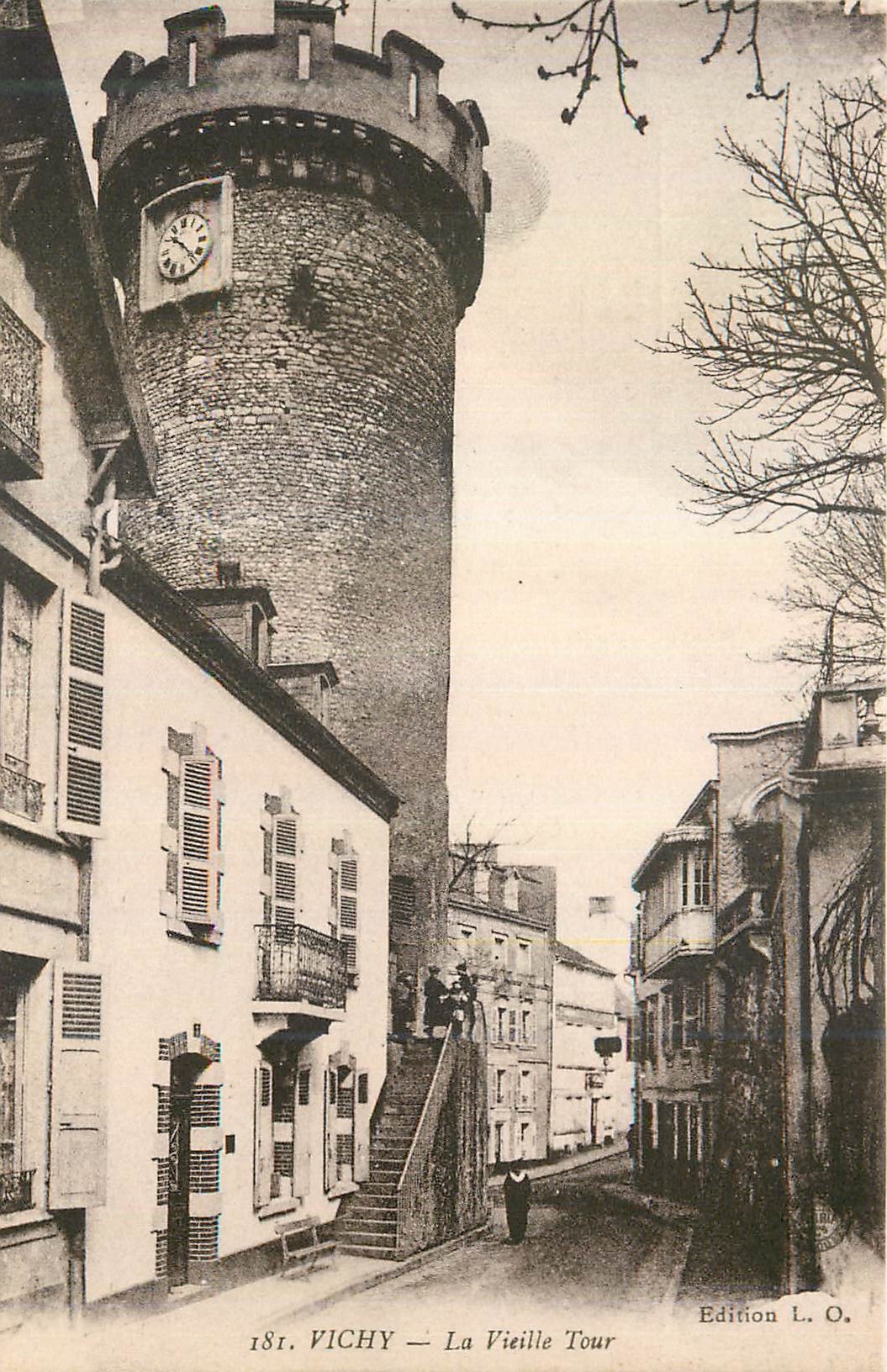 CPA Vichy La Vieille Tour 