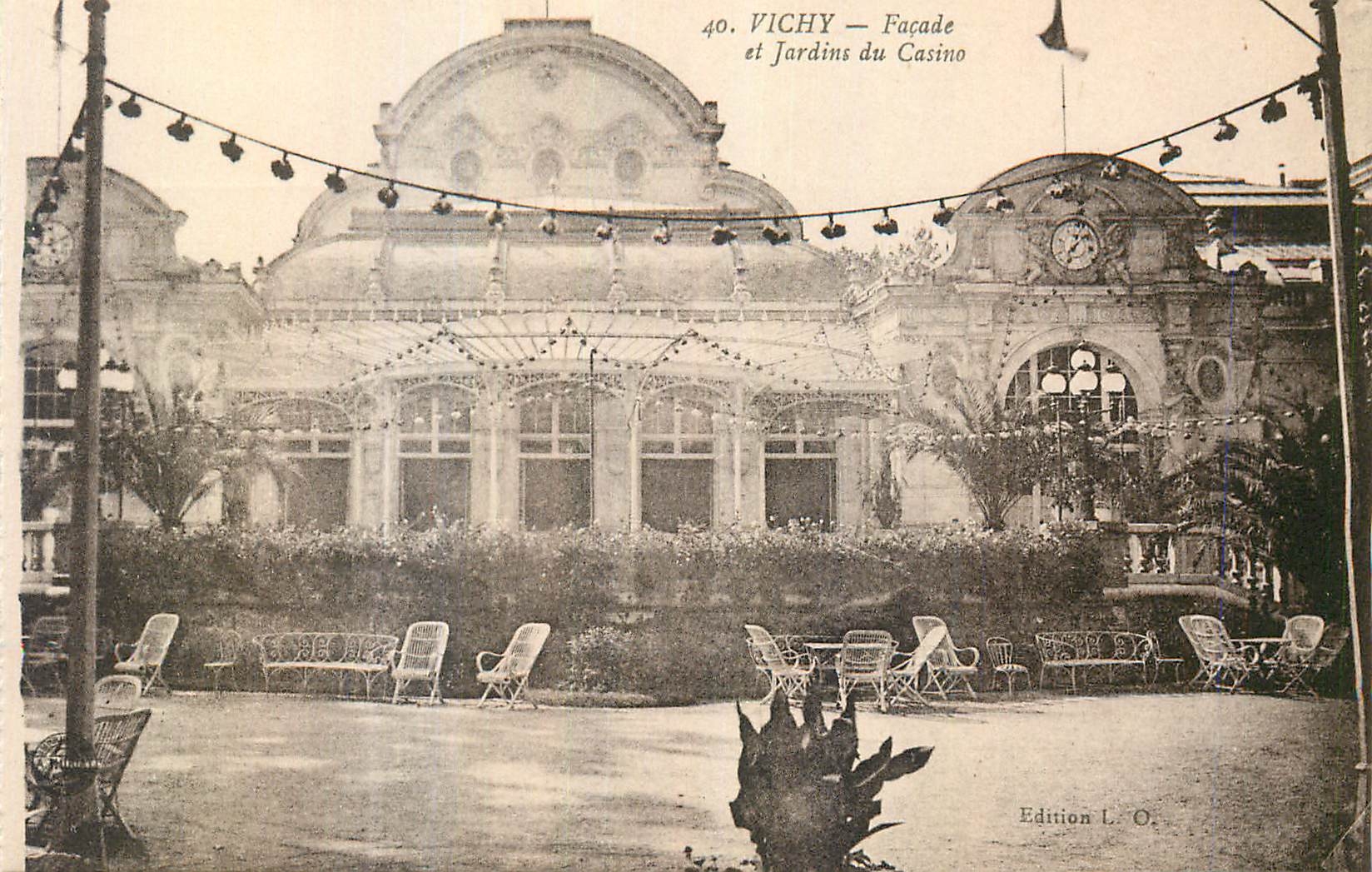 CPA Vichy Facade et Jardins du Casino 