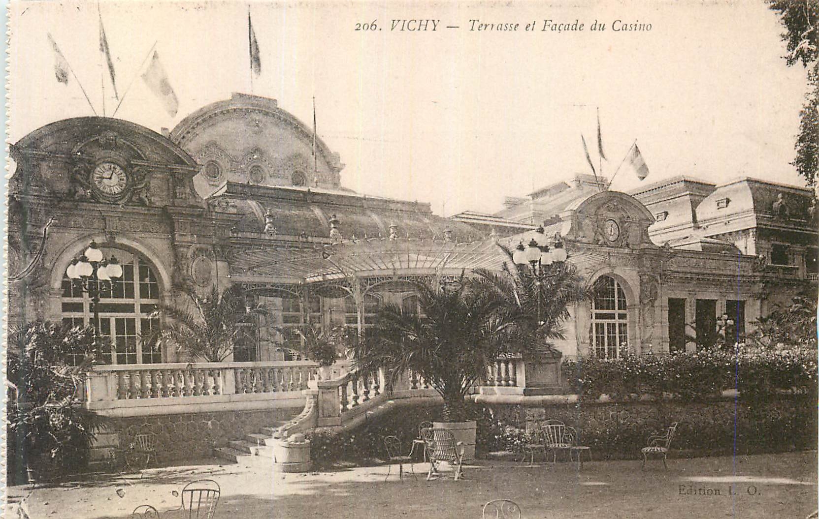 CPA Vichy Terrasse et Facade du Casino 
