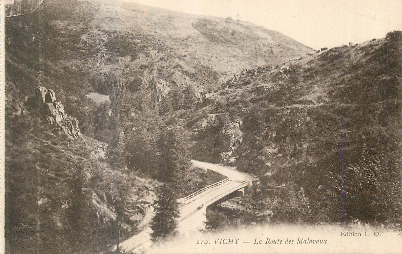 CPA Vichy La Route des Malavaux 