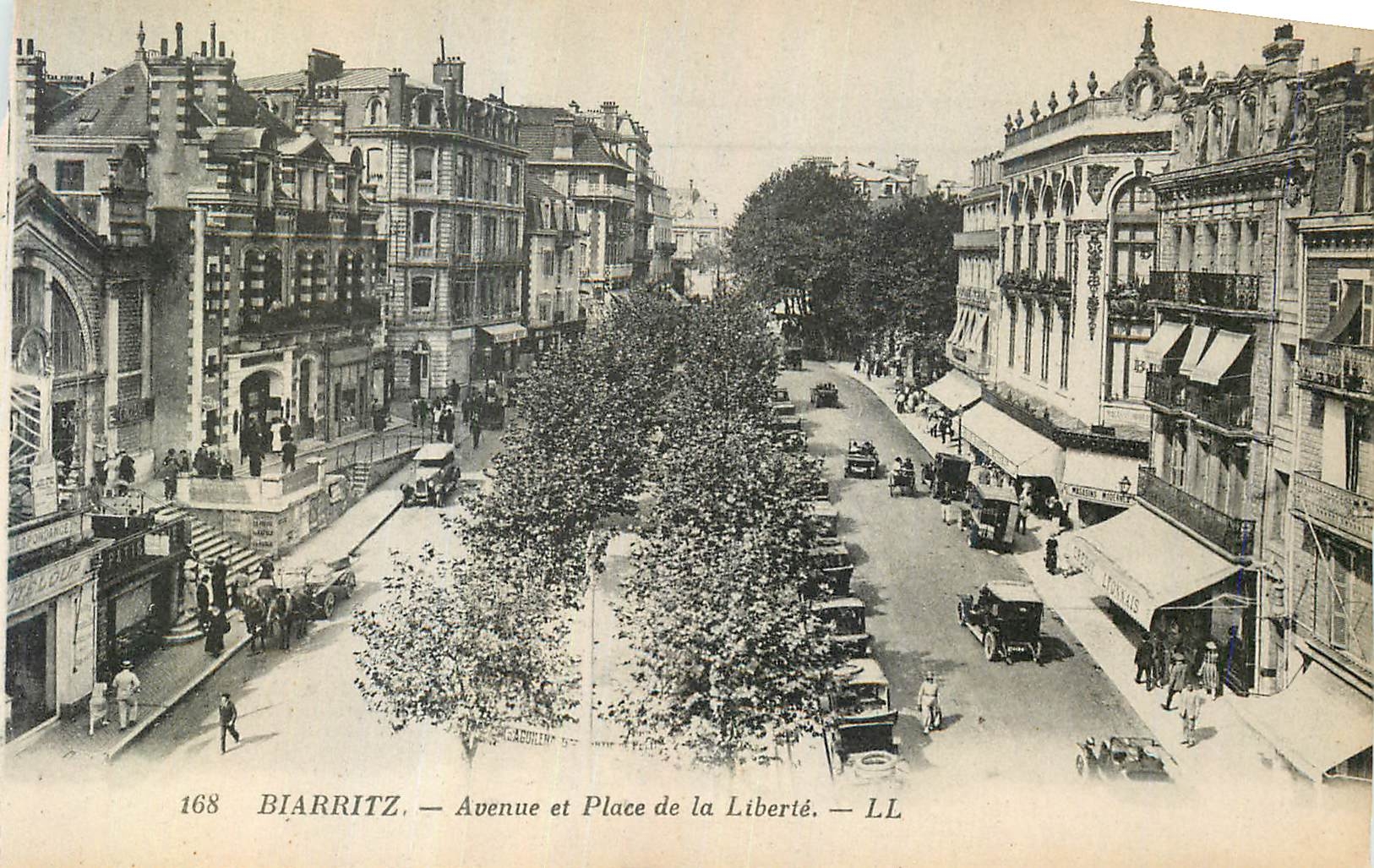 Biarritz — Avenue et Place de la Liberté — LL
