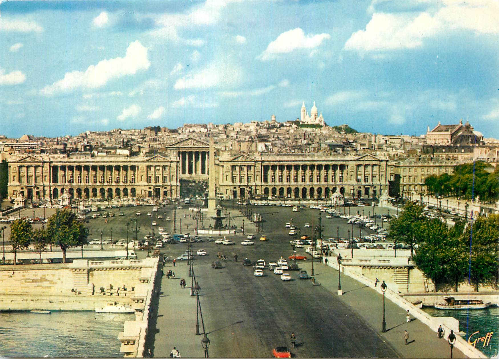 CPM La Place de la Concorde A l horizon le Sacre Coeur et a droite l Opera 