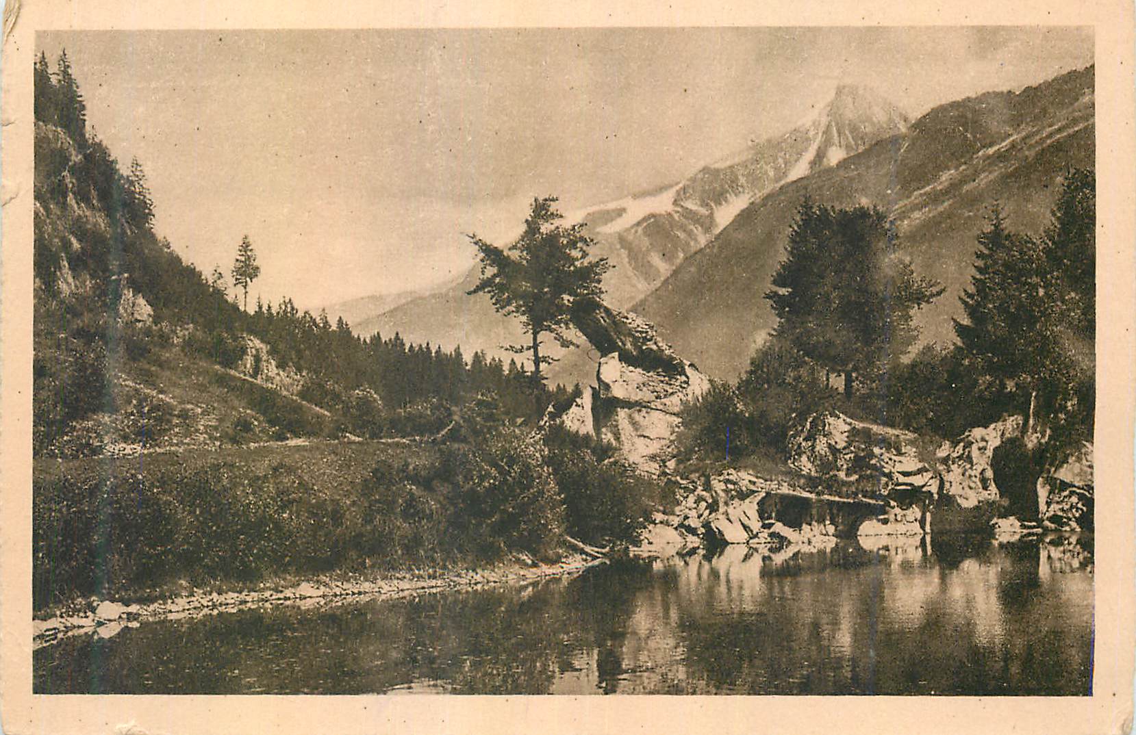 CPA Chamonix Mont Blanc Le Lac des Gaillands et Aiguille de Dorn 