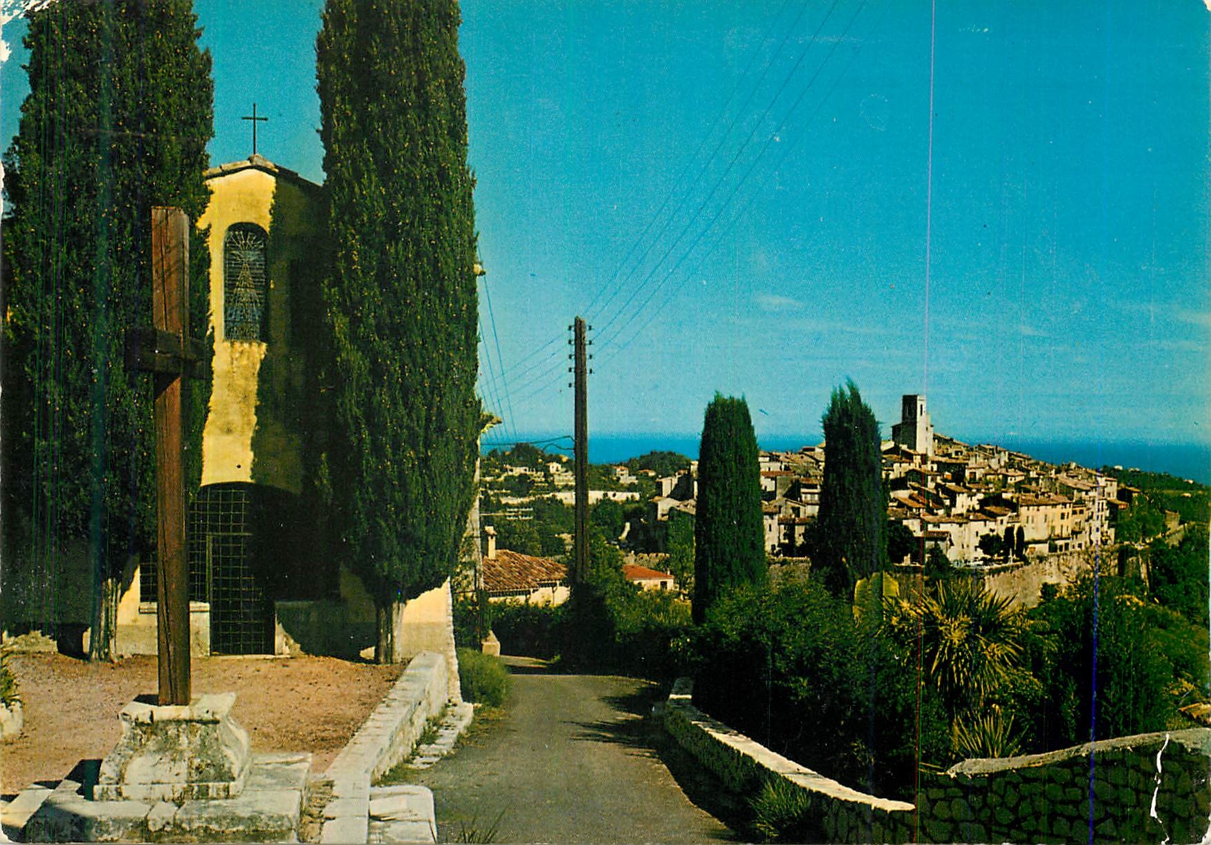 CPM Saint Paul de Vence Au fond la Mediterranee 