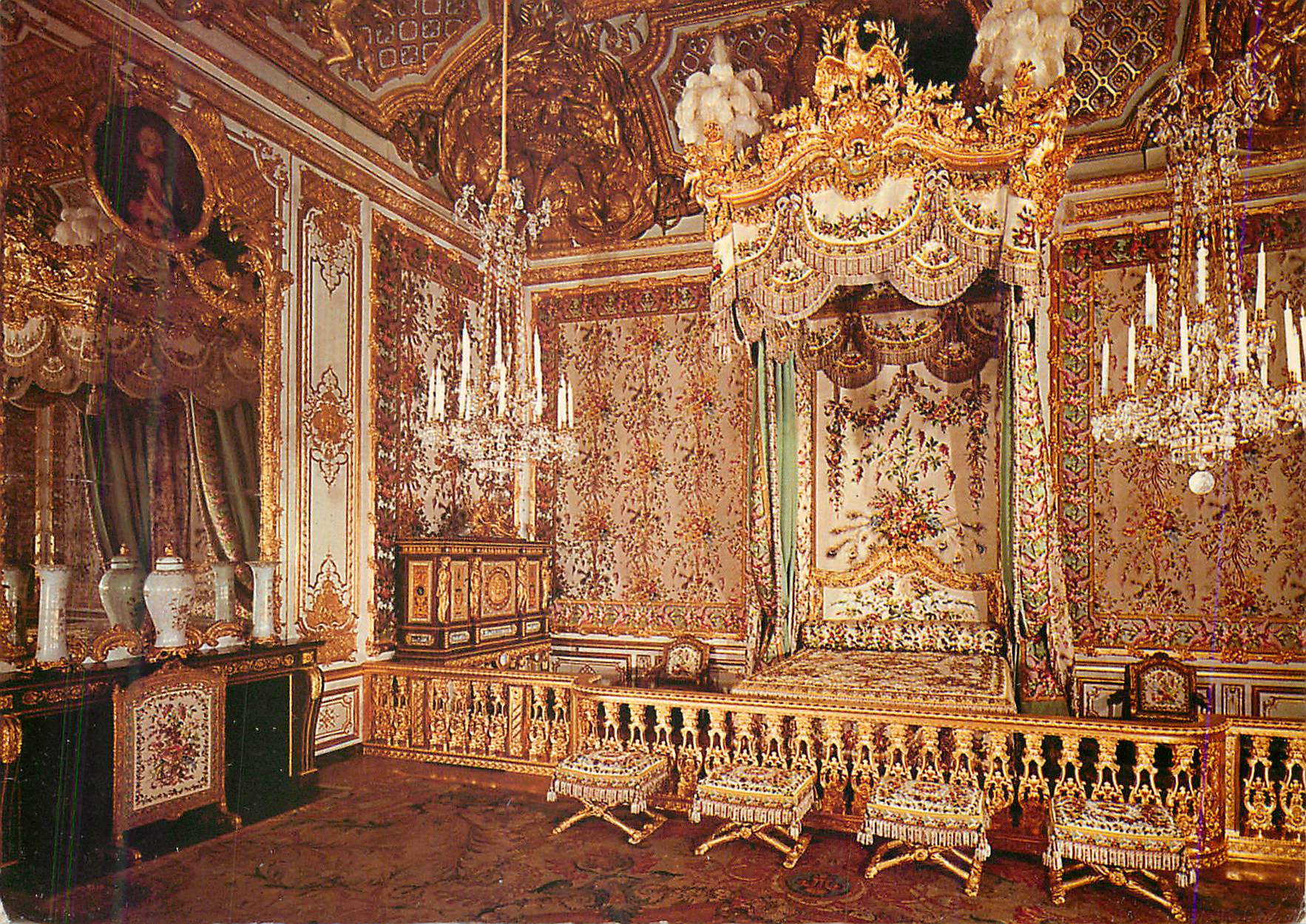 CPA Versailles La Chambre de la Reine 