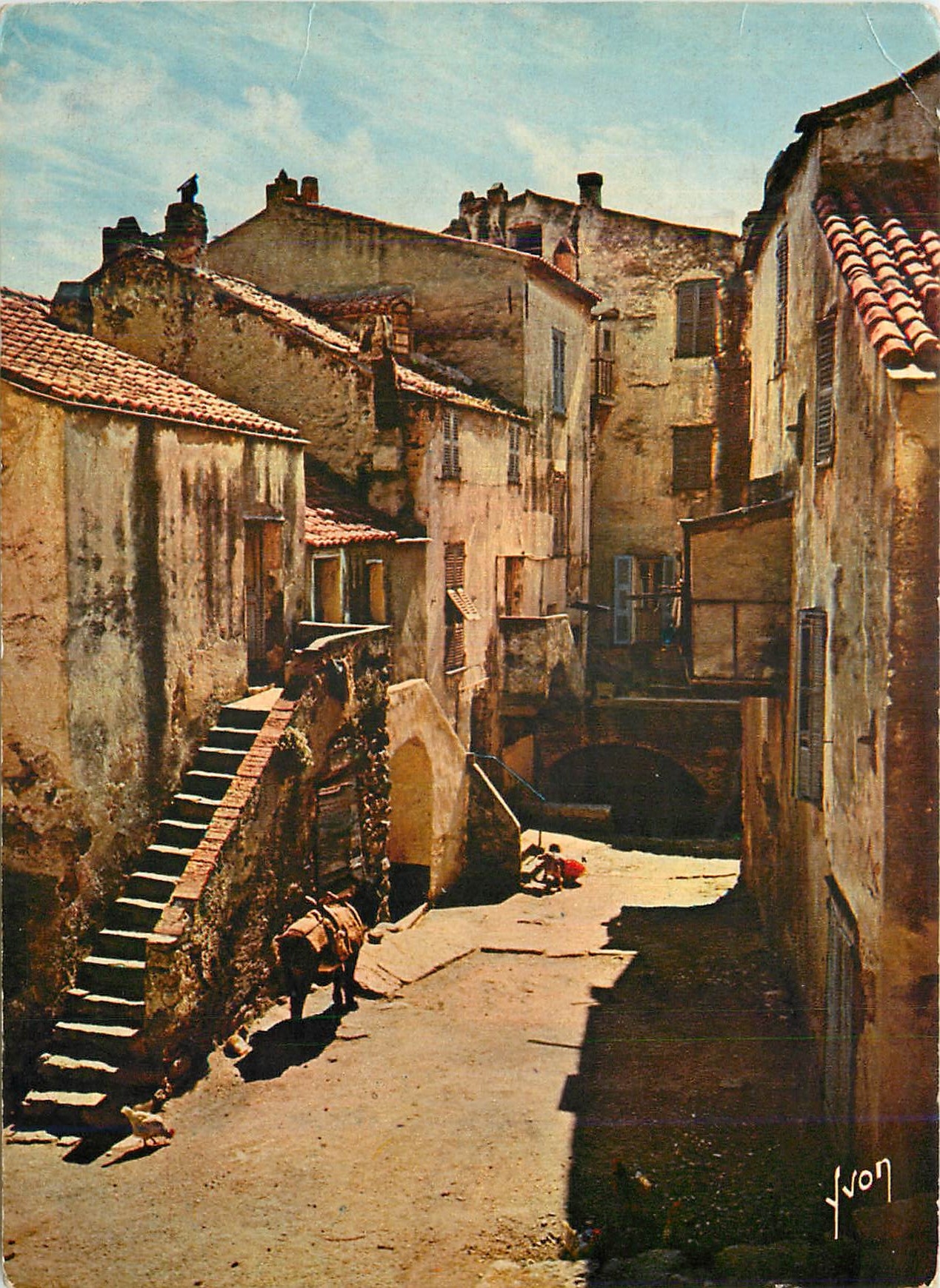 Calvi — Vieilles maisons dans la basse ville — Éditions d'art Yvon