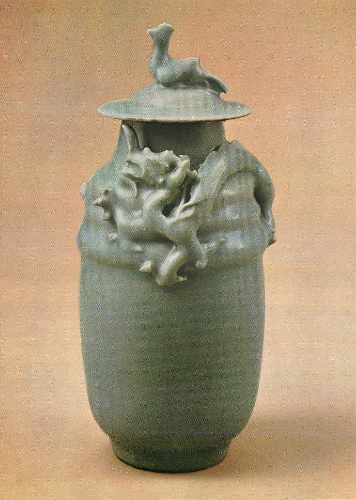 CPM Covered vase porcelain with celadon glaze Lunc chu uan ware Victoria and Albert Museum  Chine China