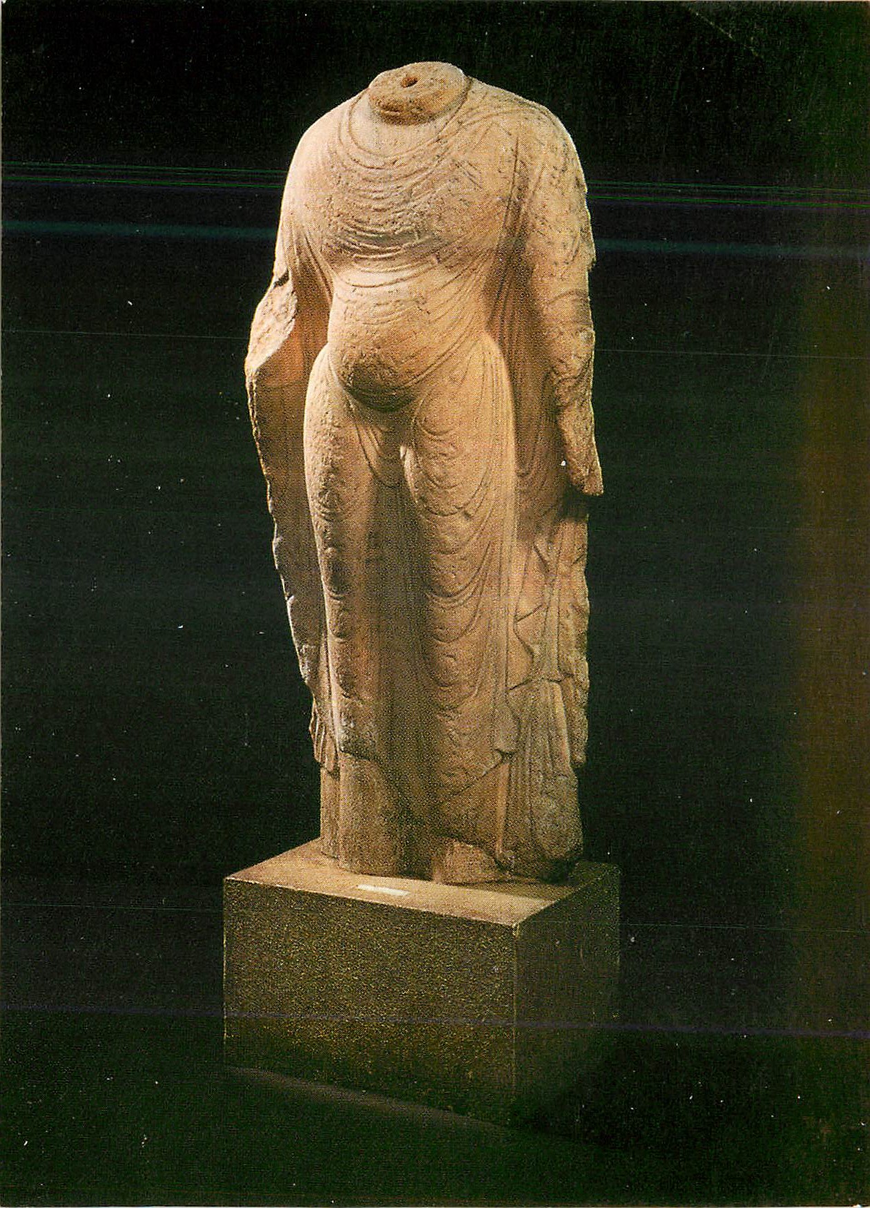 CPM Buddha White ting chou marble Victoria and Albert Museum  Chine China