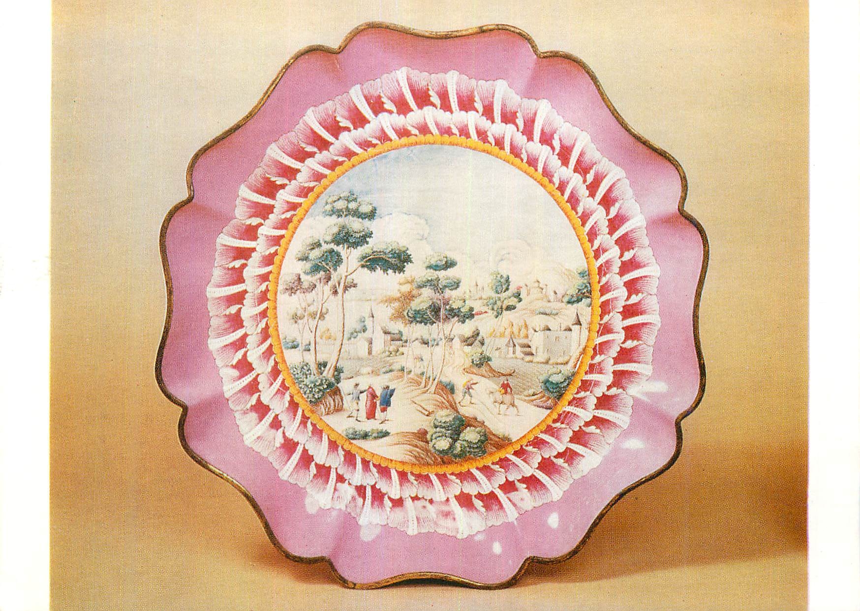 CPM Dish Painted enamels on copper Victoria and Albert Museum  Chine China