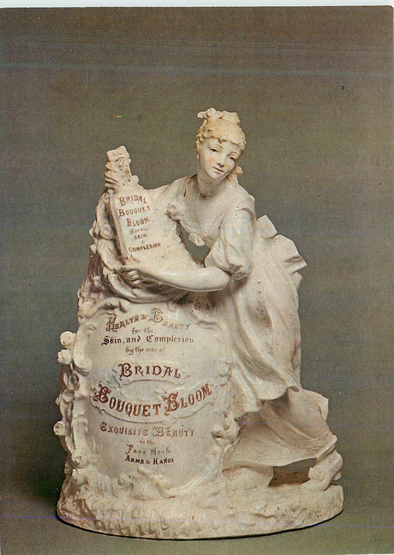 CPM Porcelaine figure advertising Bridal Bouquet Bloom Victoria and Albert Museum 