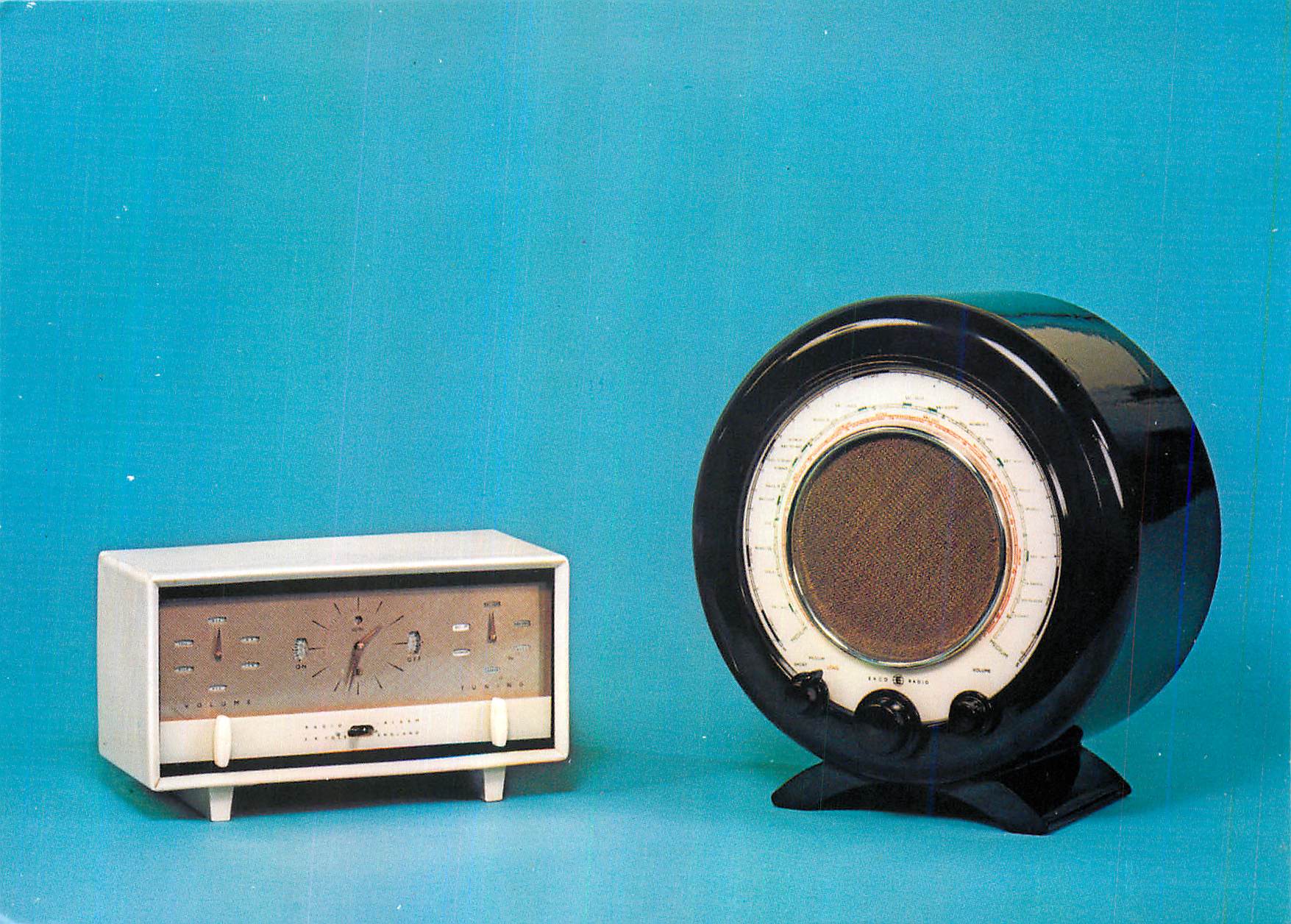 CPM Ecko Radiotime Receiver Designed by Wells Coates Victoria and Albert Museum Radio Wells Coates