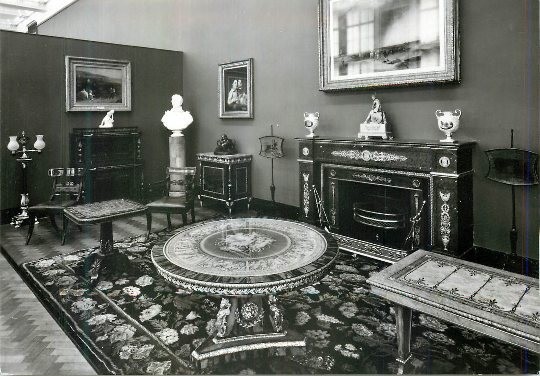 CPM View of Galleries showing decorative arts Victoria and Albert Museum 