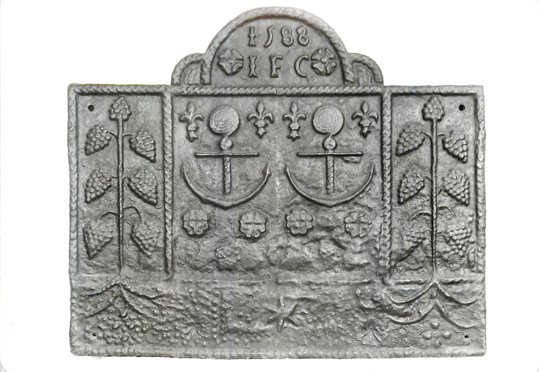 CPM Fire Back From the Armada Group Cast Iron Sussex Victoria and Albert Museum 