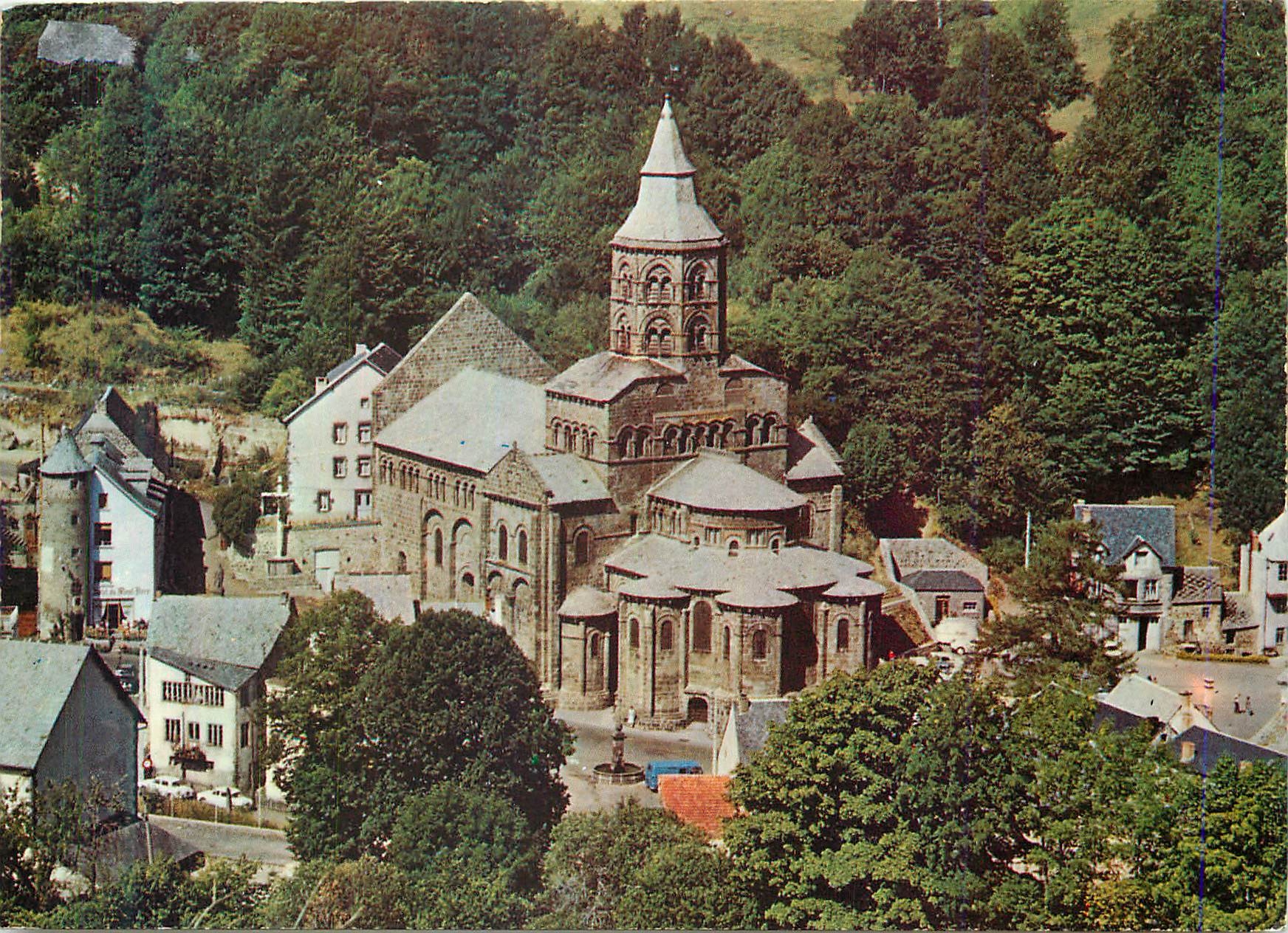 CPM Orcival Puy de Dome Eglise Romane 