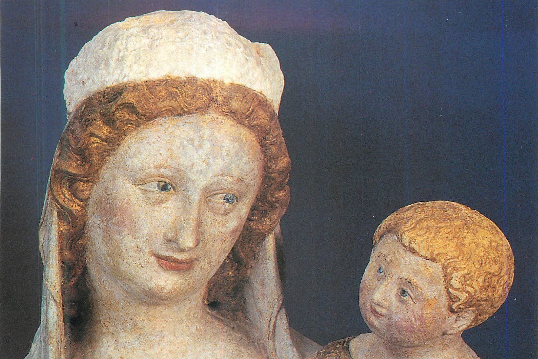 CPM Vierge et l enfant detail sculpture pierre polychrome et doree 